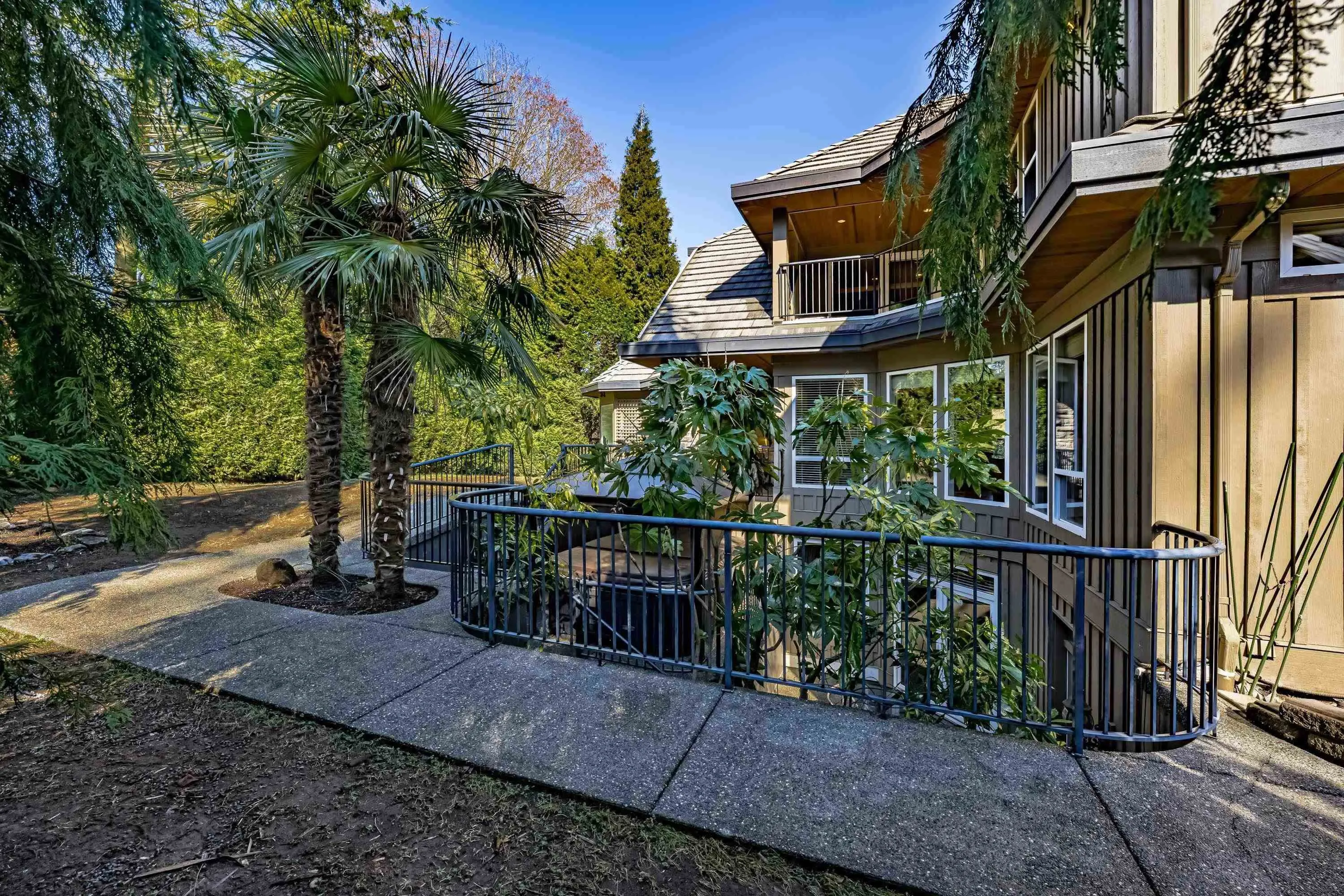 13208 23a Avenue