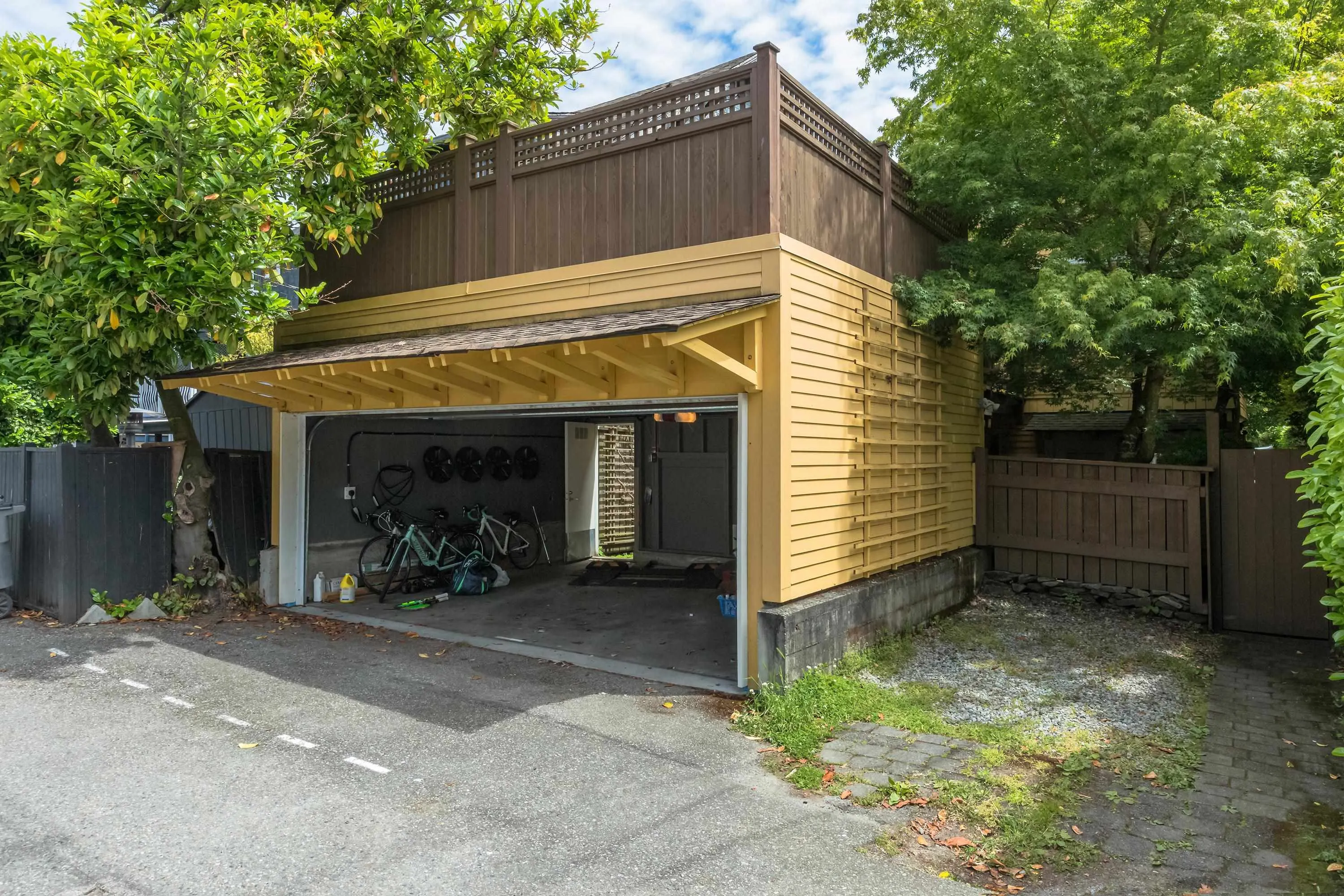 1353 Maple Street