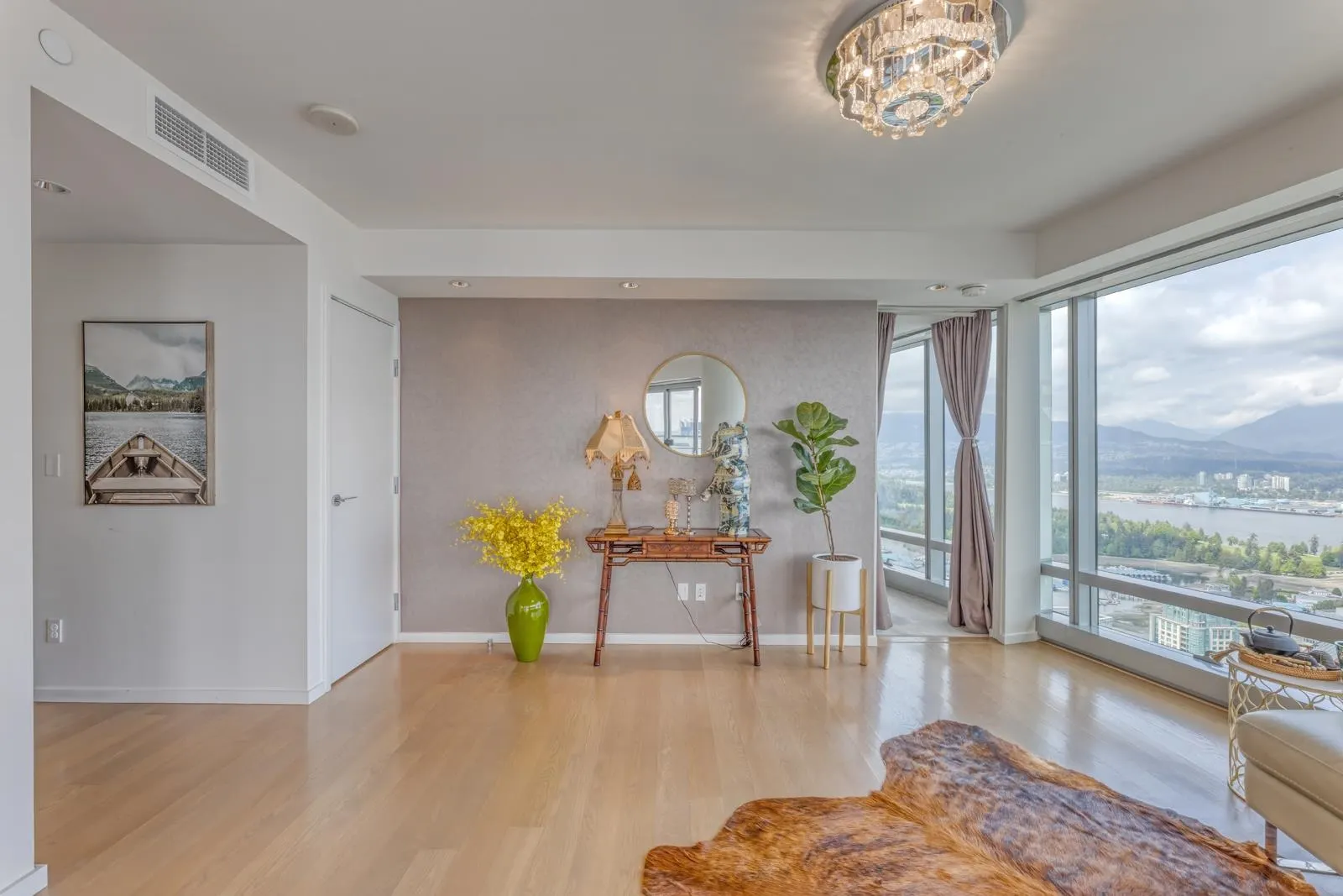 5606 1151 W Georgia Street