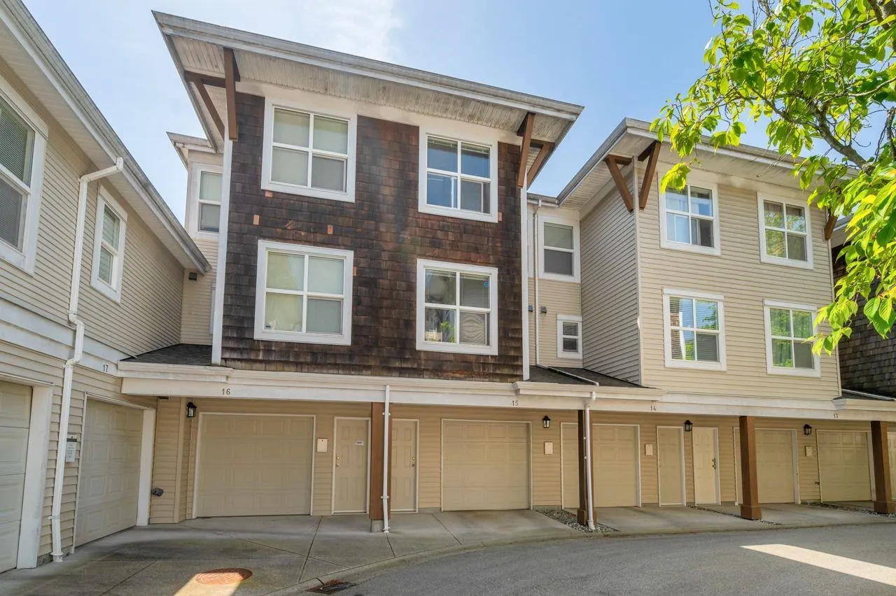 15 7100 Lynnwood Drive