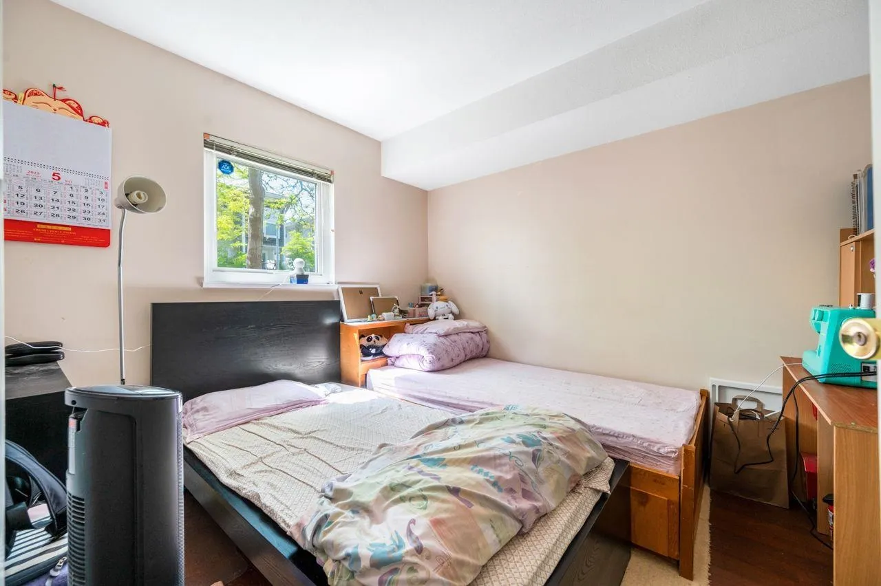 15 7100 Lynnwood Drive