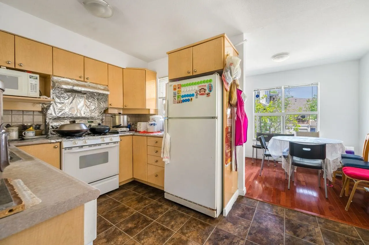 15 7100 Lynnwood Drive