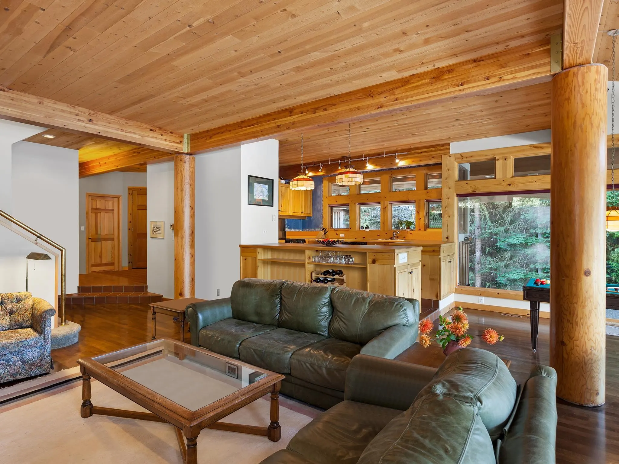 3319 Lakeside Road