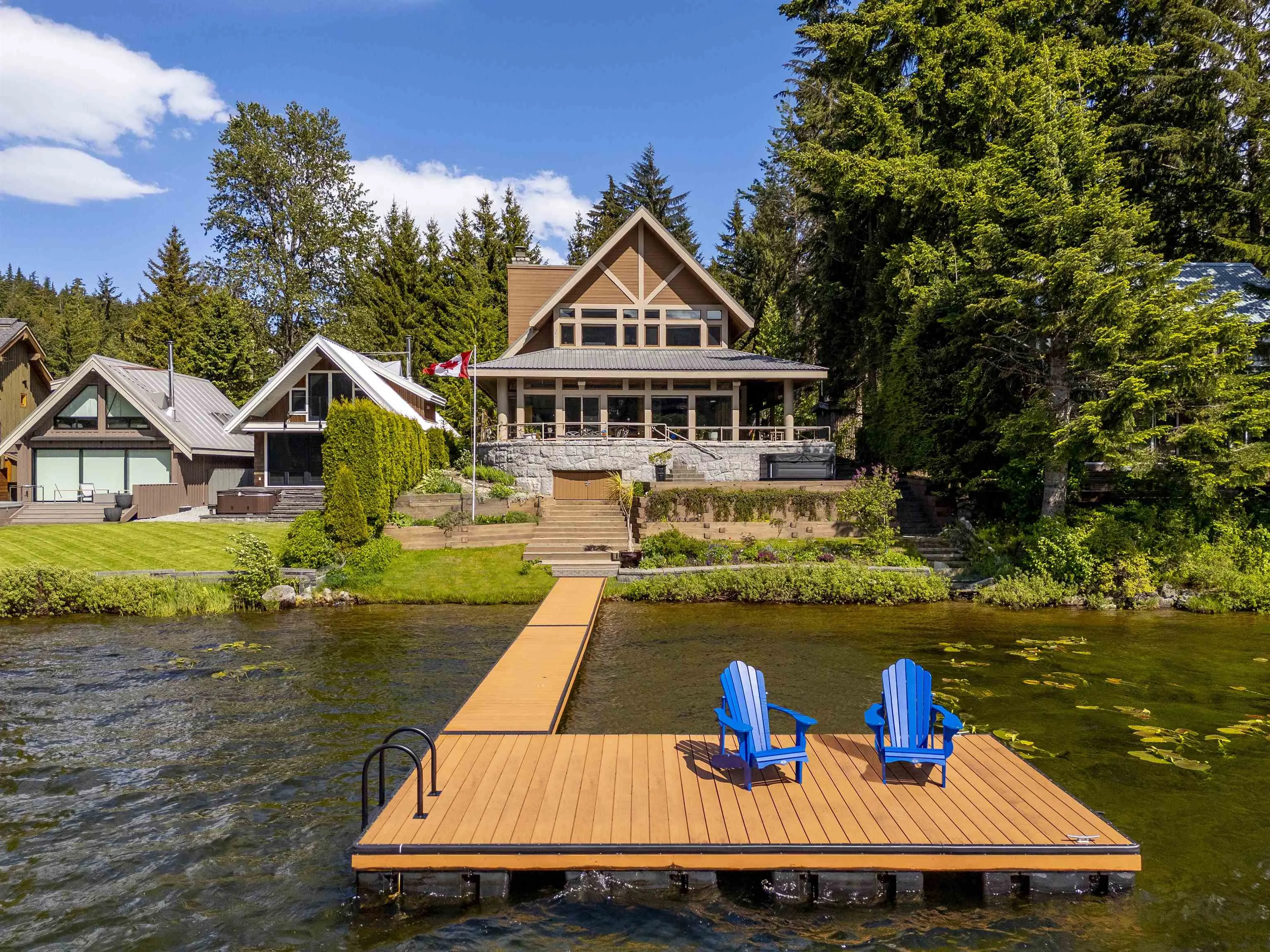 3319 Lakeside Road