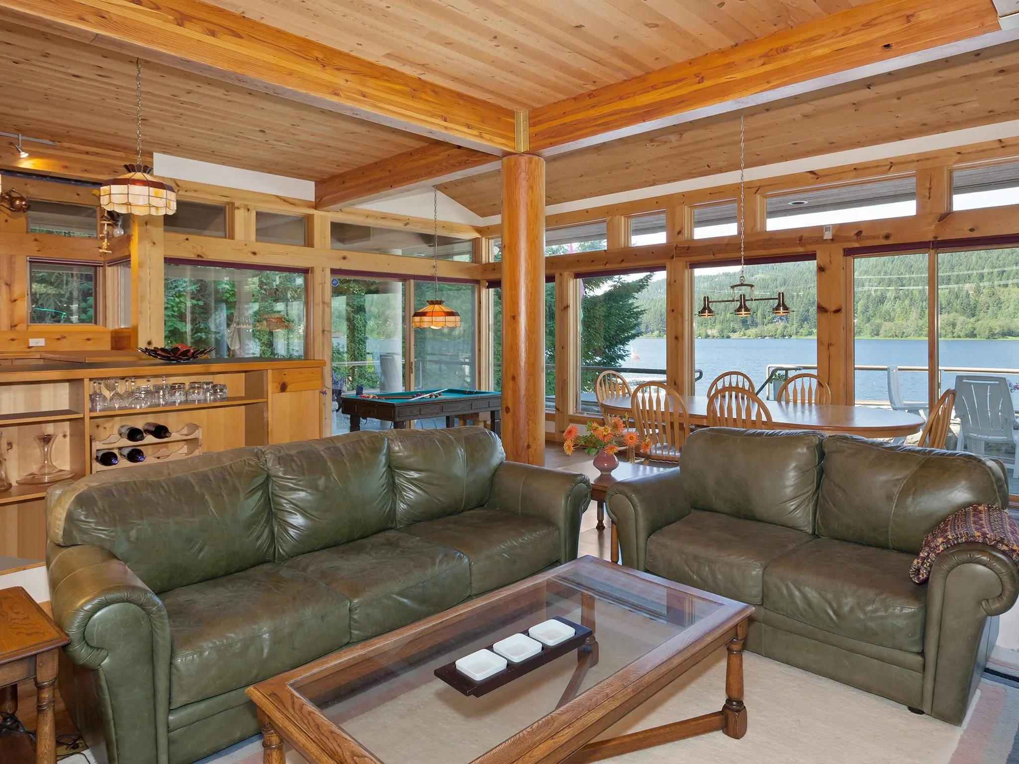 3319 Lakeside Road