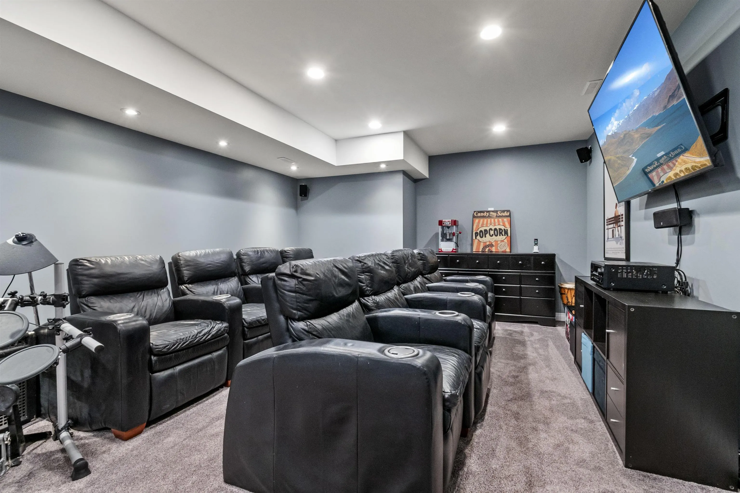 48 44523 Mclaren Drive