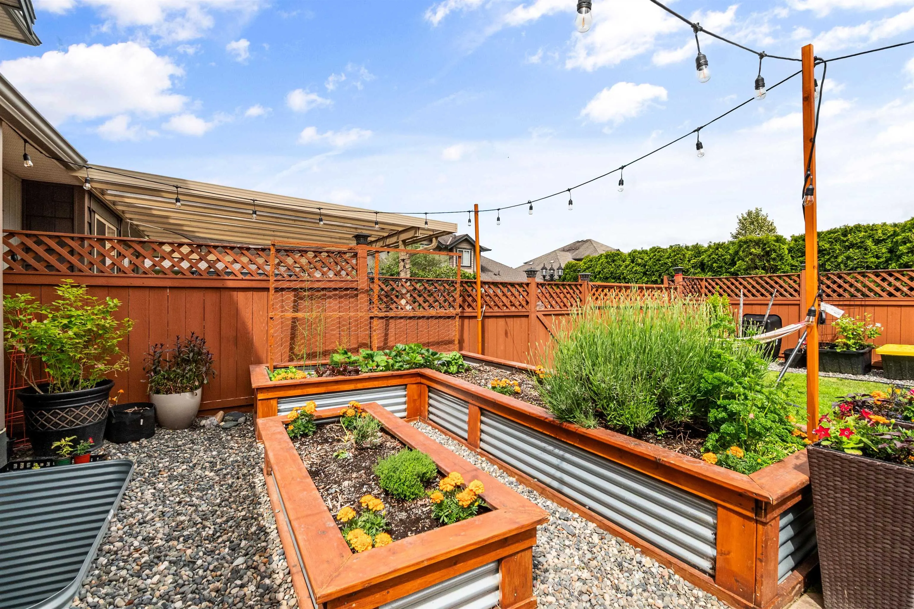 48 44523 Mclaren Drive