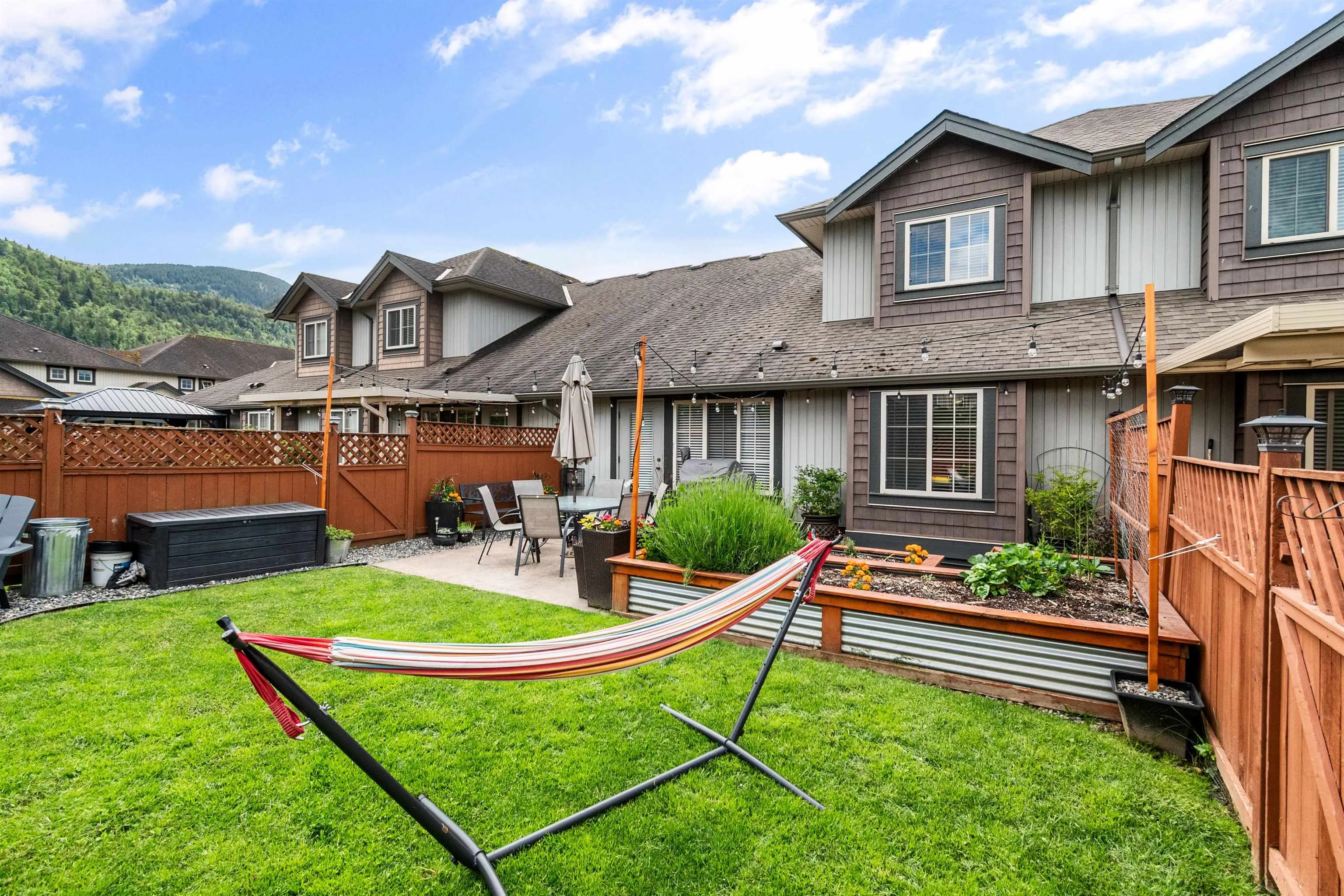 48 44523 Mclaren Drive