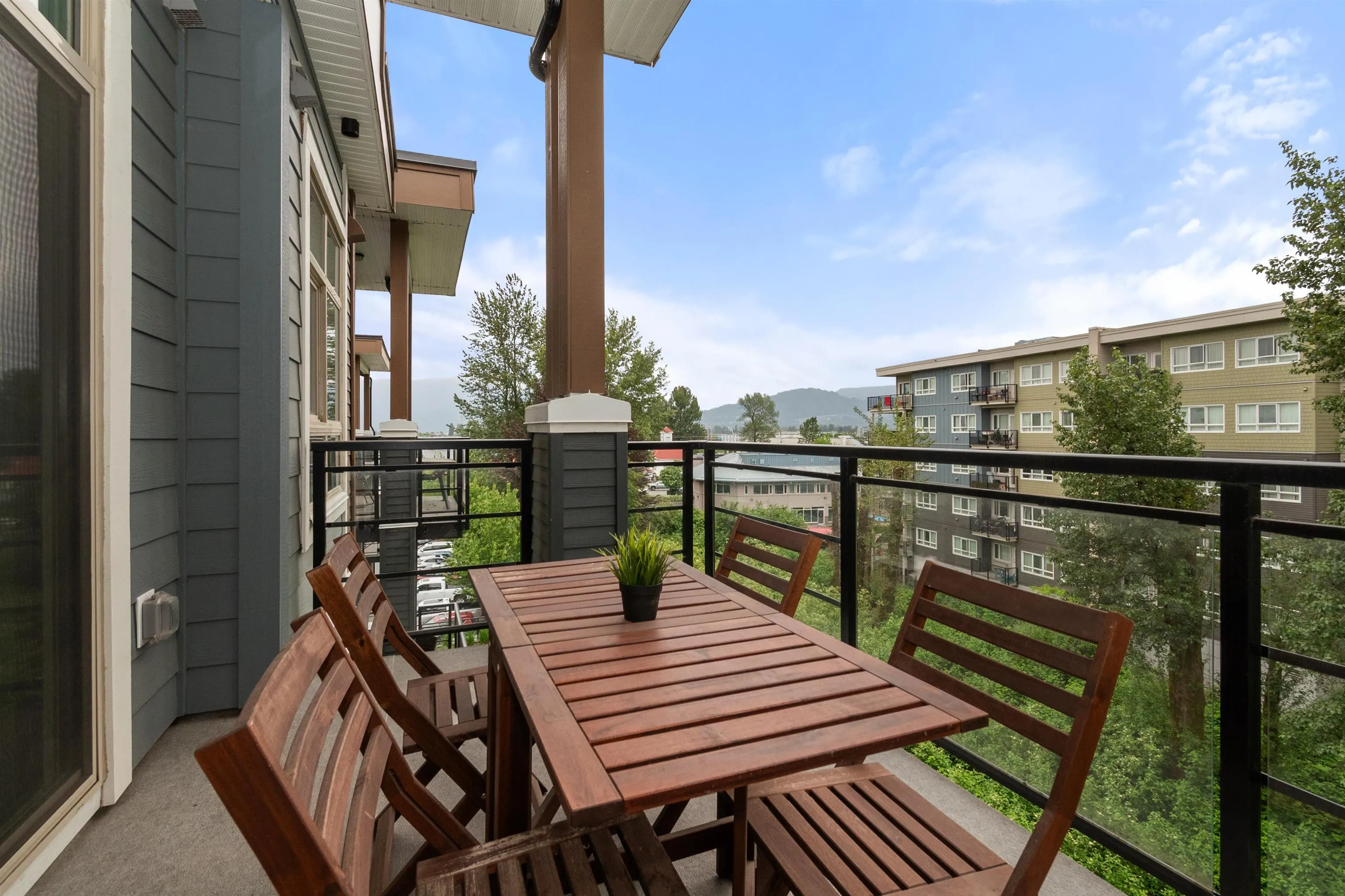 508 45562 Airport Road