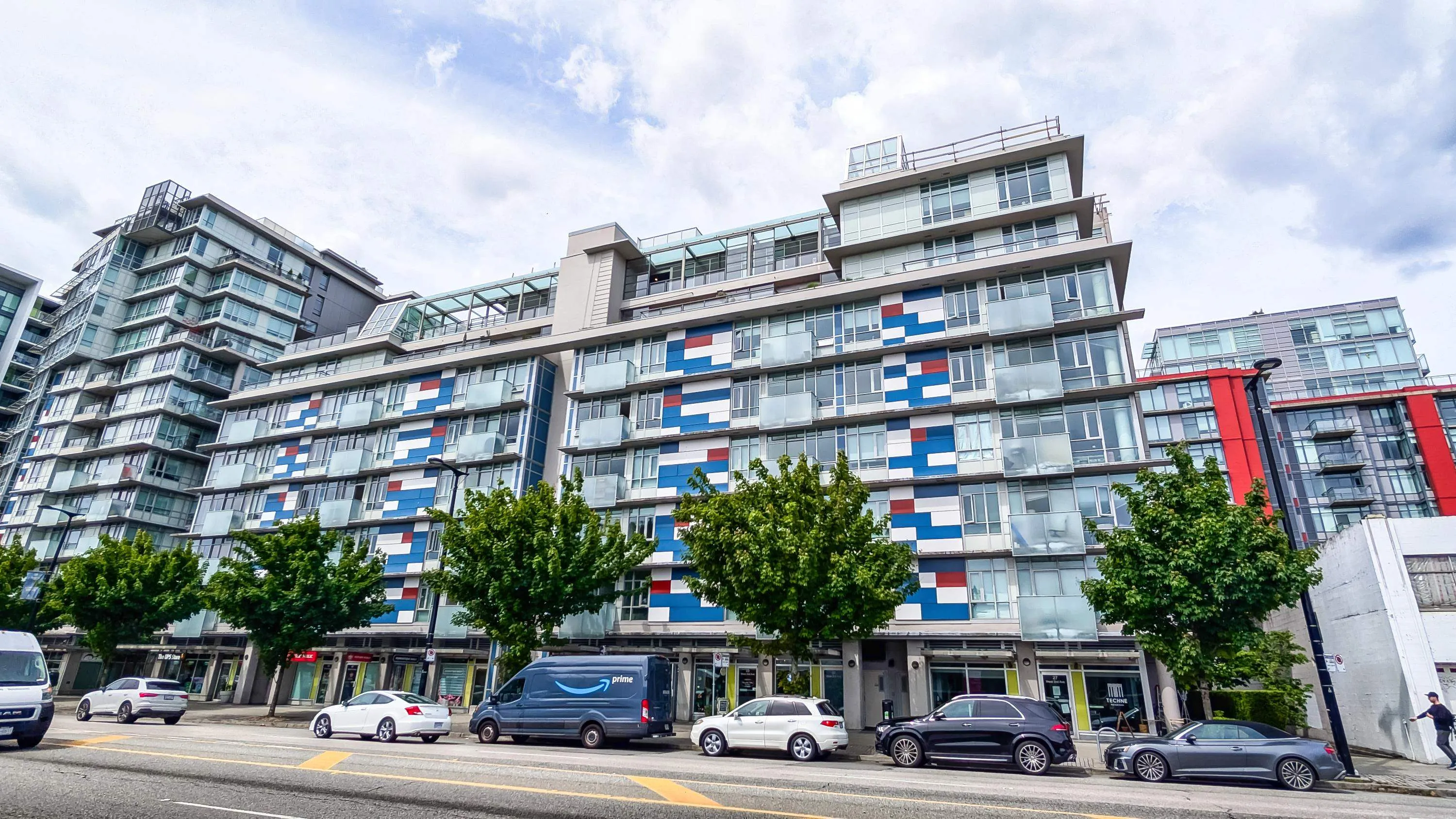 201 63 W 2nd Avenue
