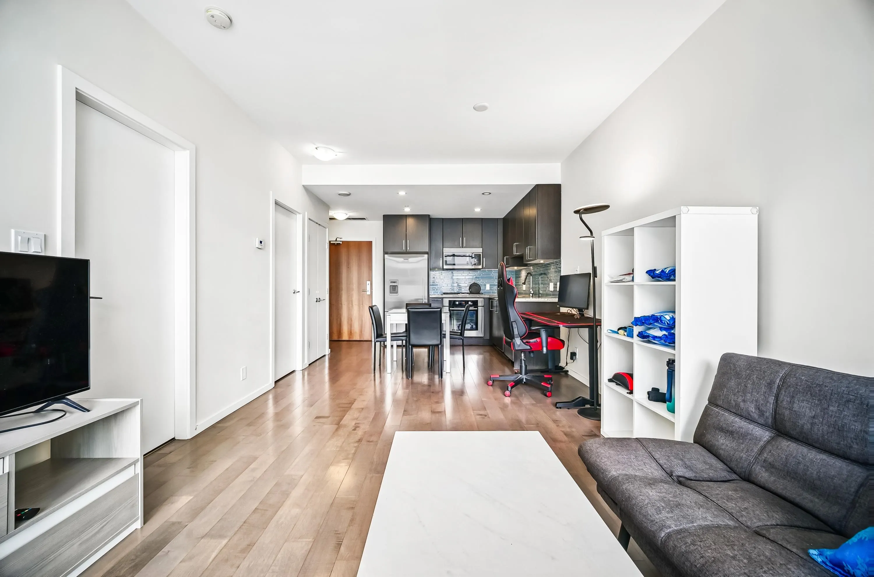 201 63 W 2nd Avenue
