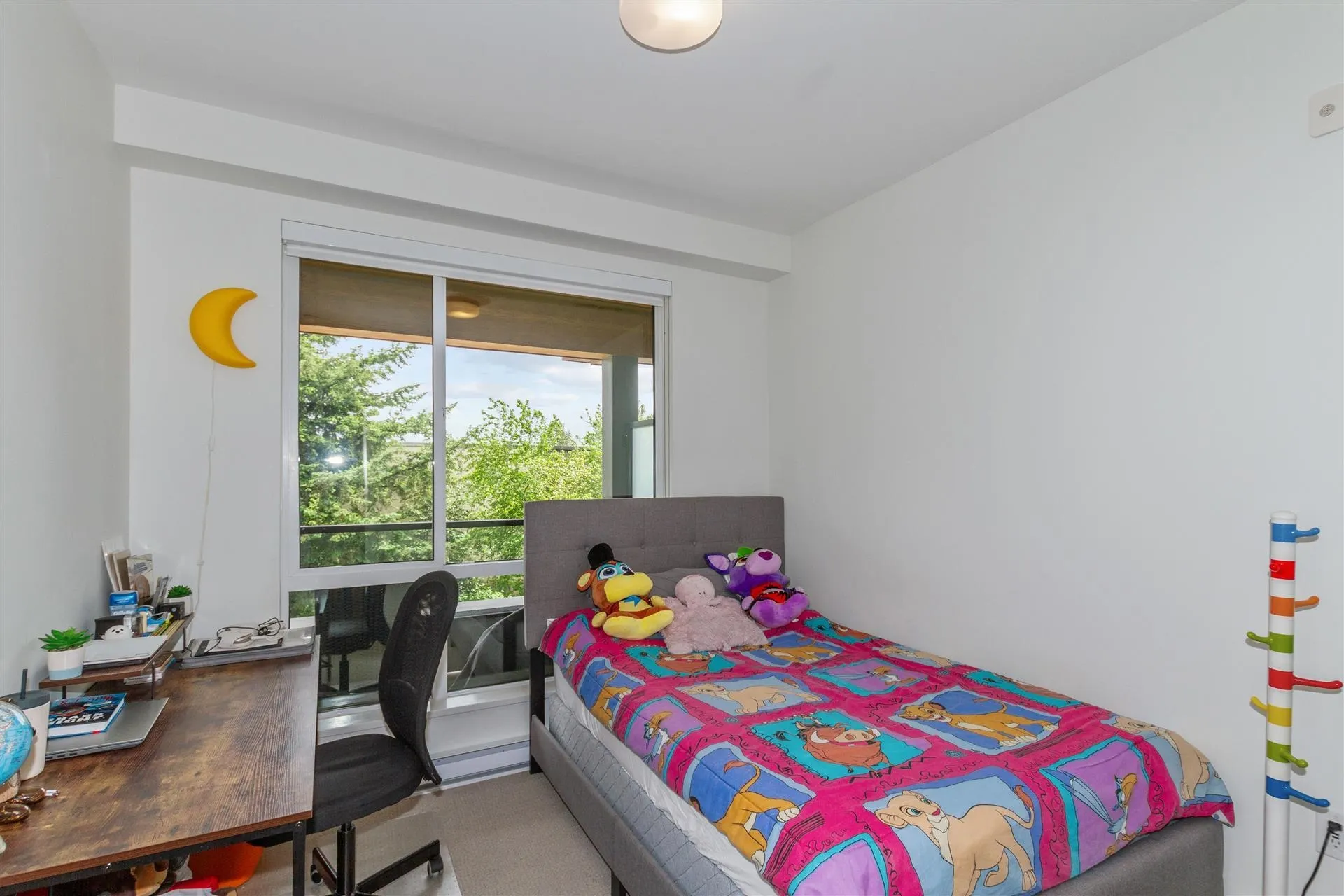 411 7588 16th Street
