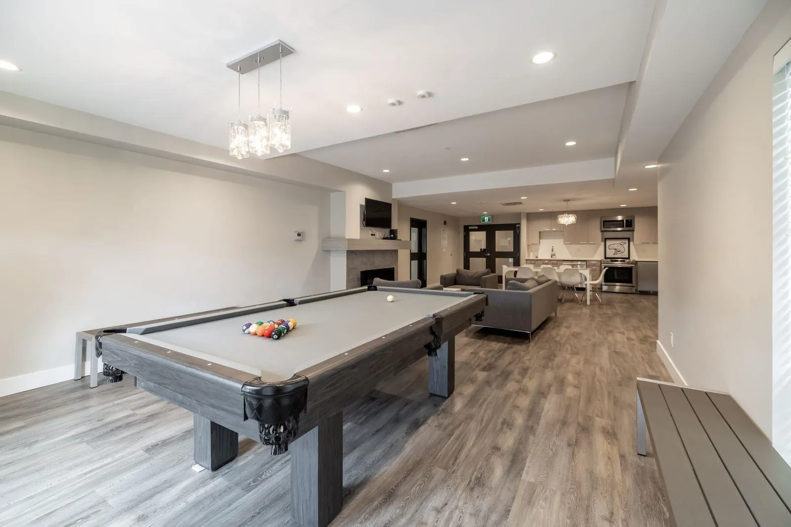 317 4690 Hawk Lane