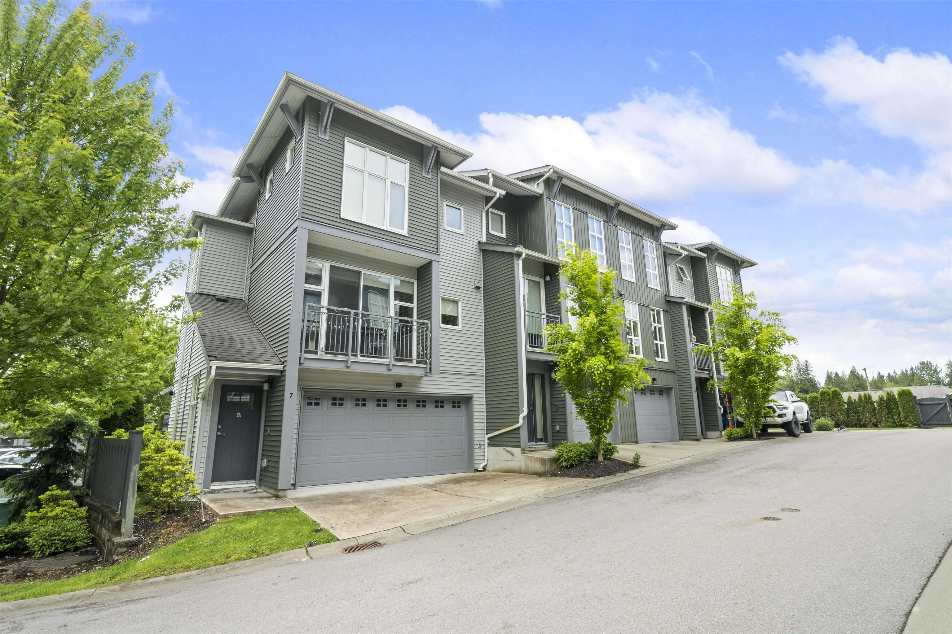 9 24076 112 Avenue