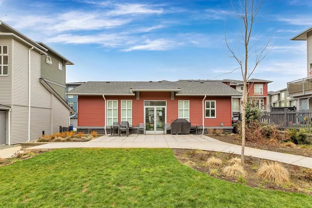 9 24076 112 Avenue