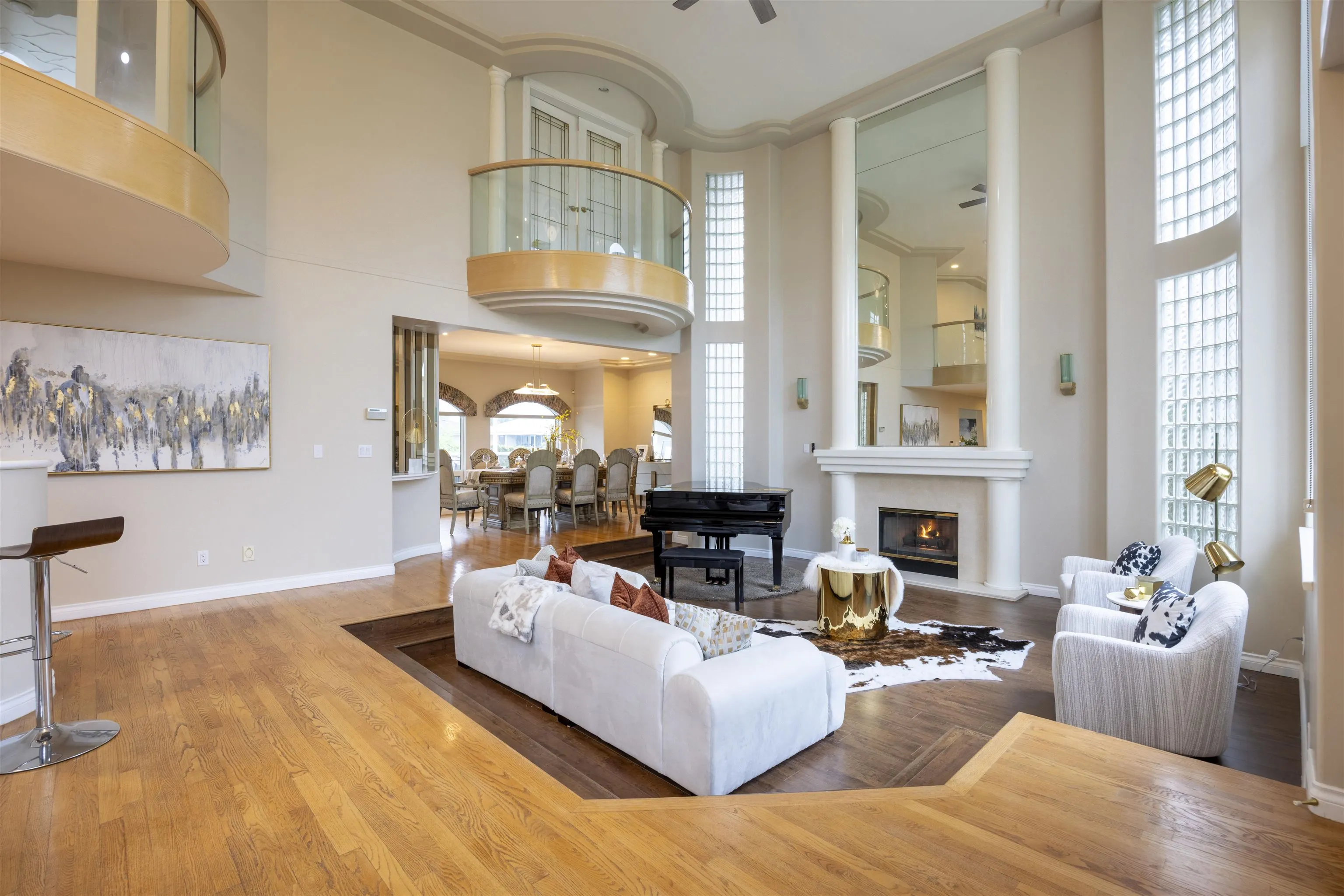 1527 Giles Place