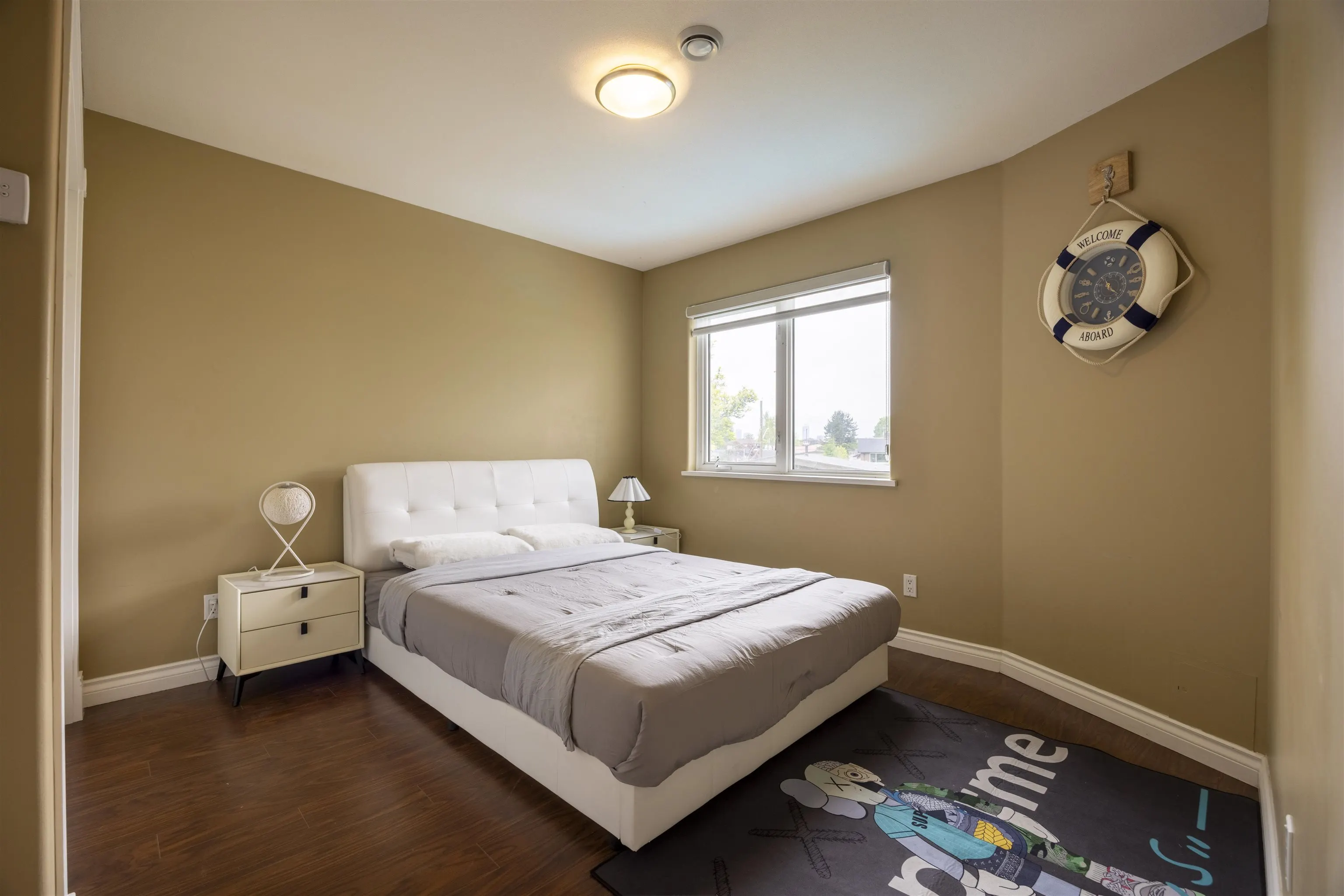 1527 Giles Place