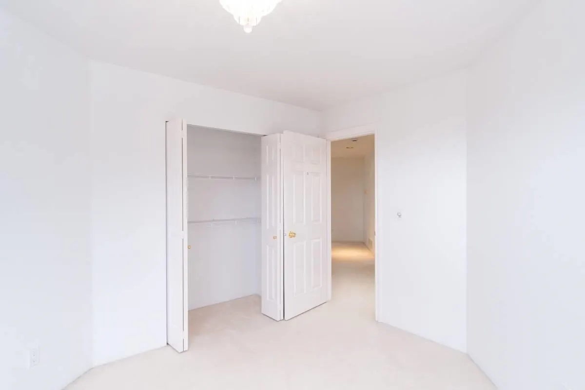 1602 Blue Jay Place