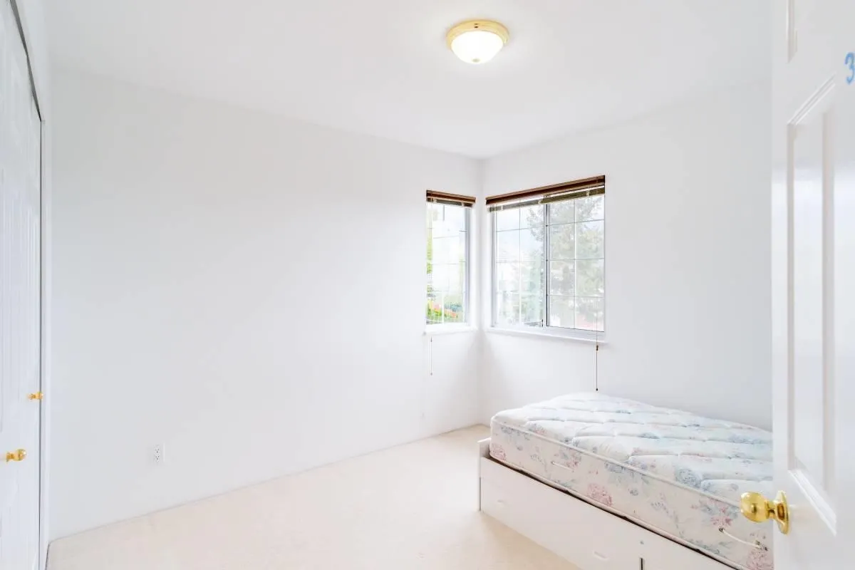 1602 Blue Jay Place
