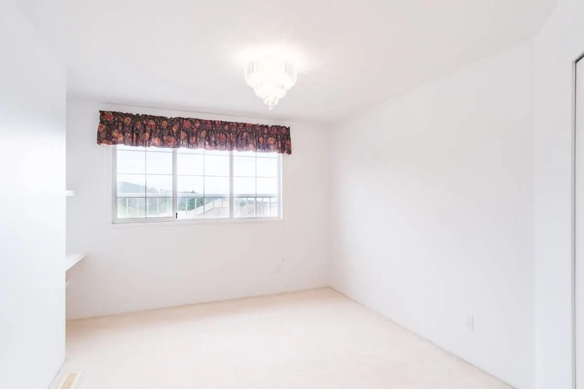 1602 Blue Jay Place