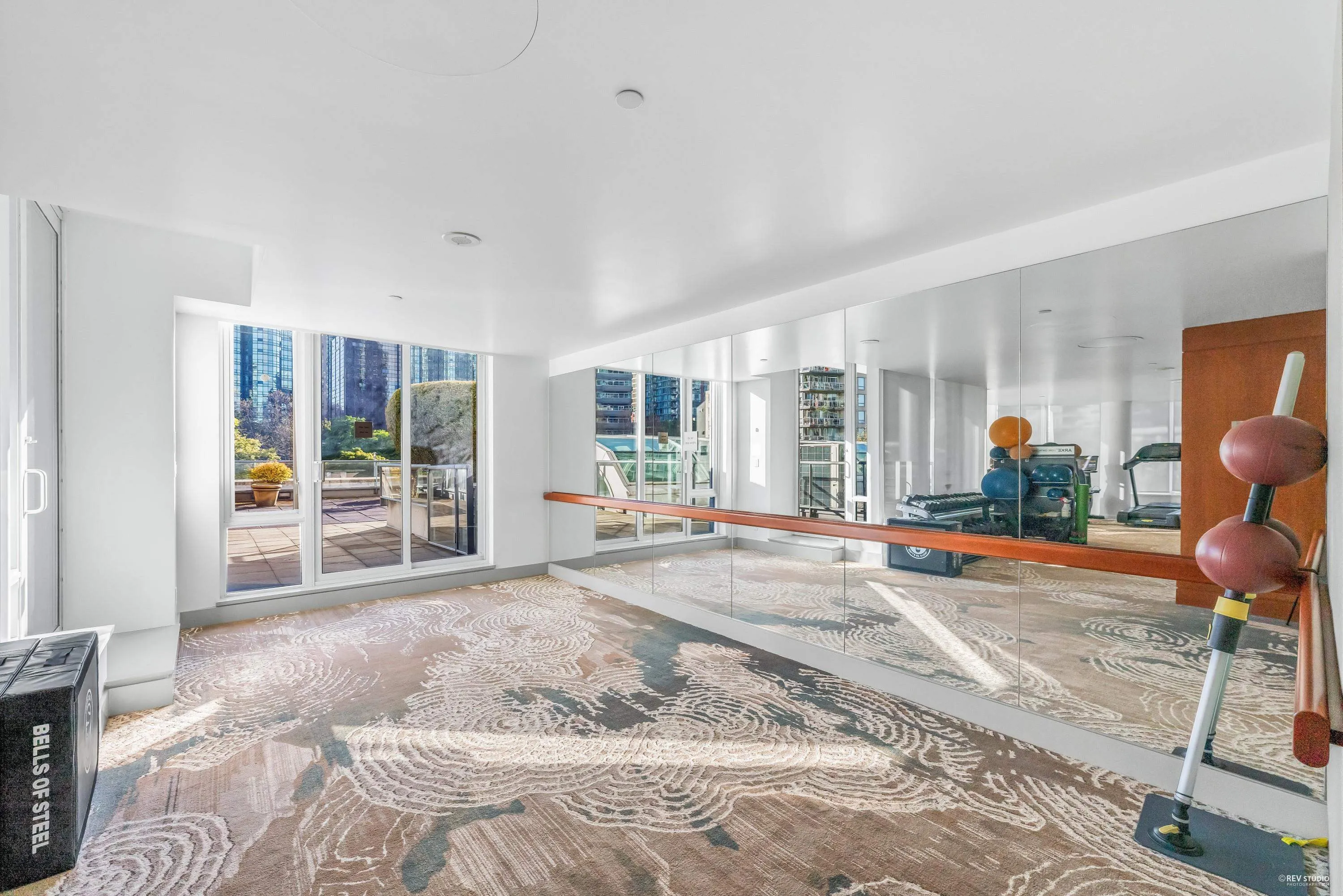 1304 323 Jervis Street