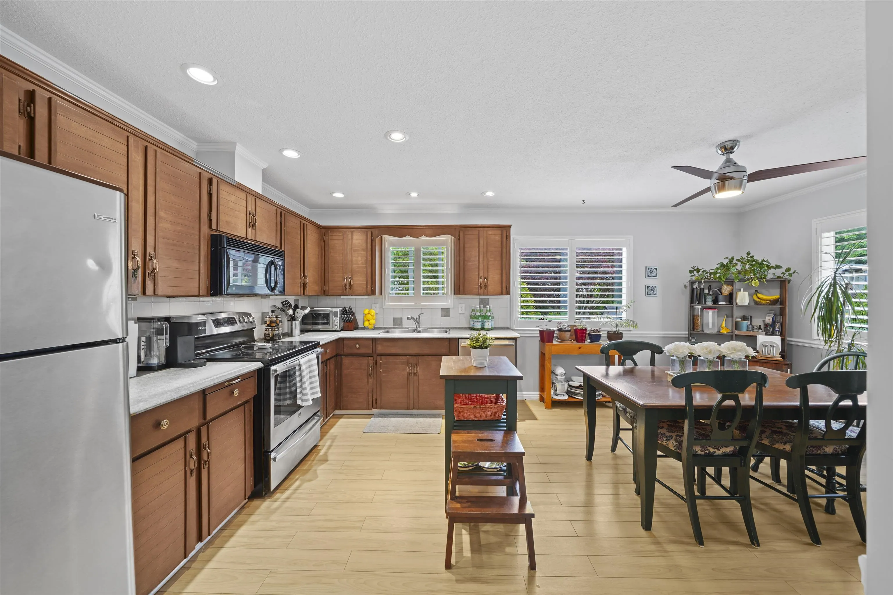 1271 Bluff Drive