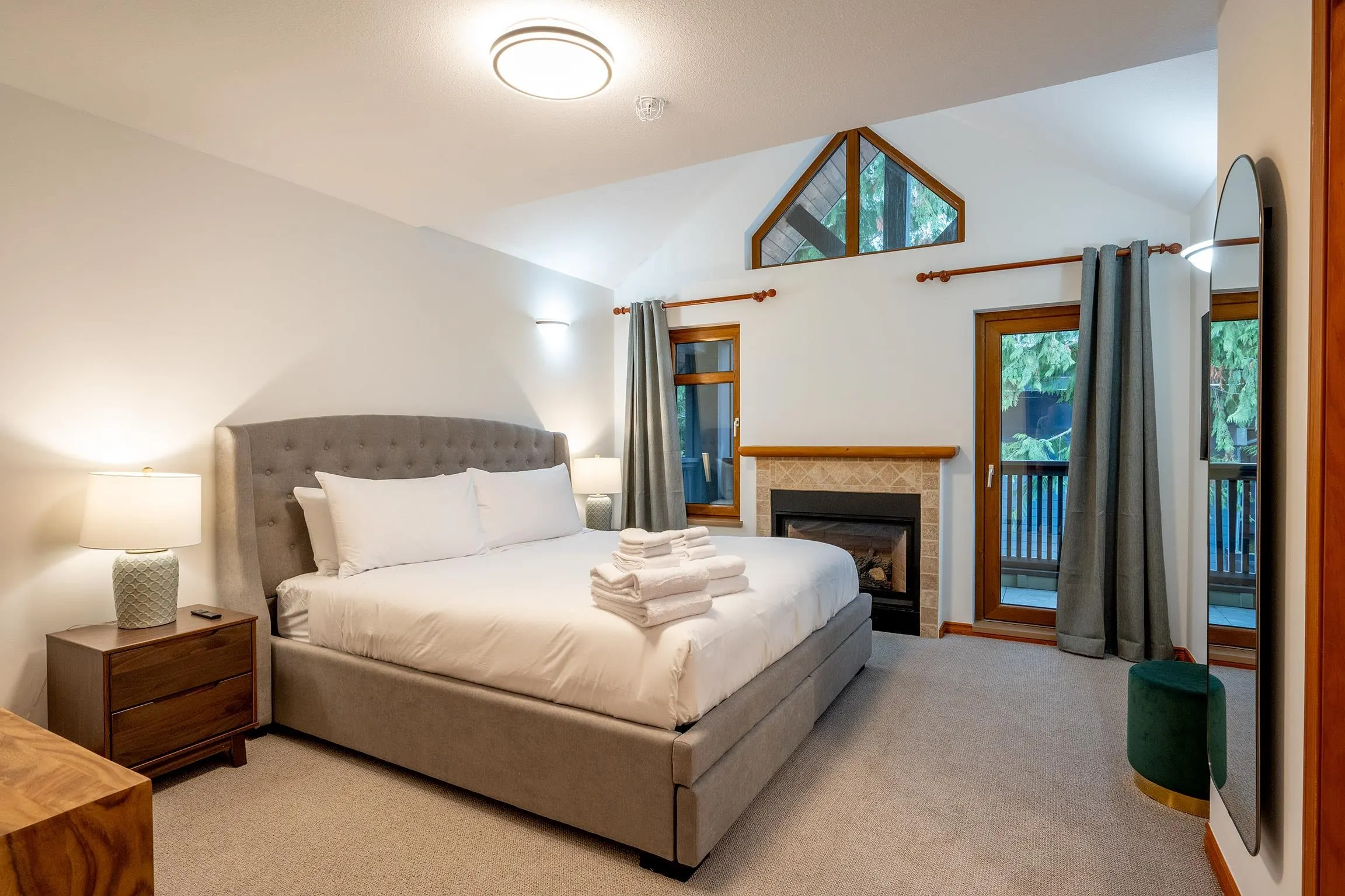 3012 Alpine Crescent