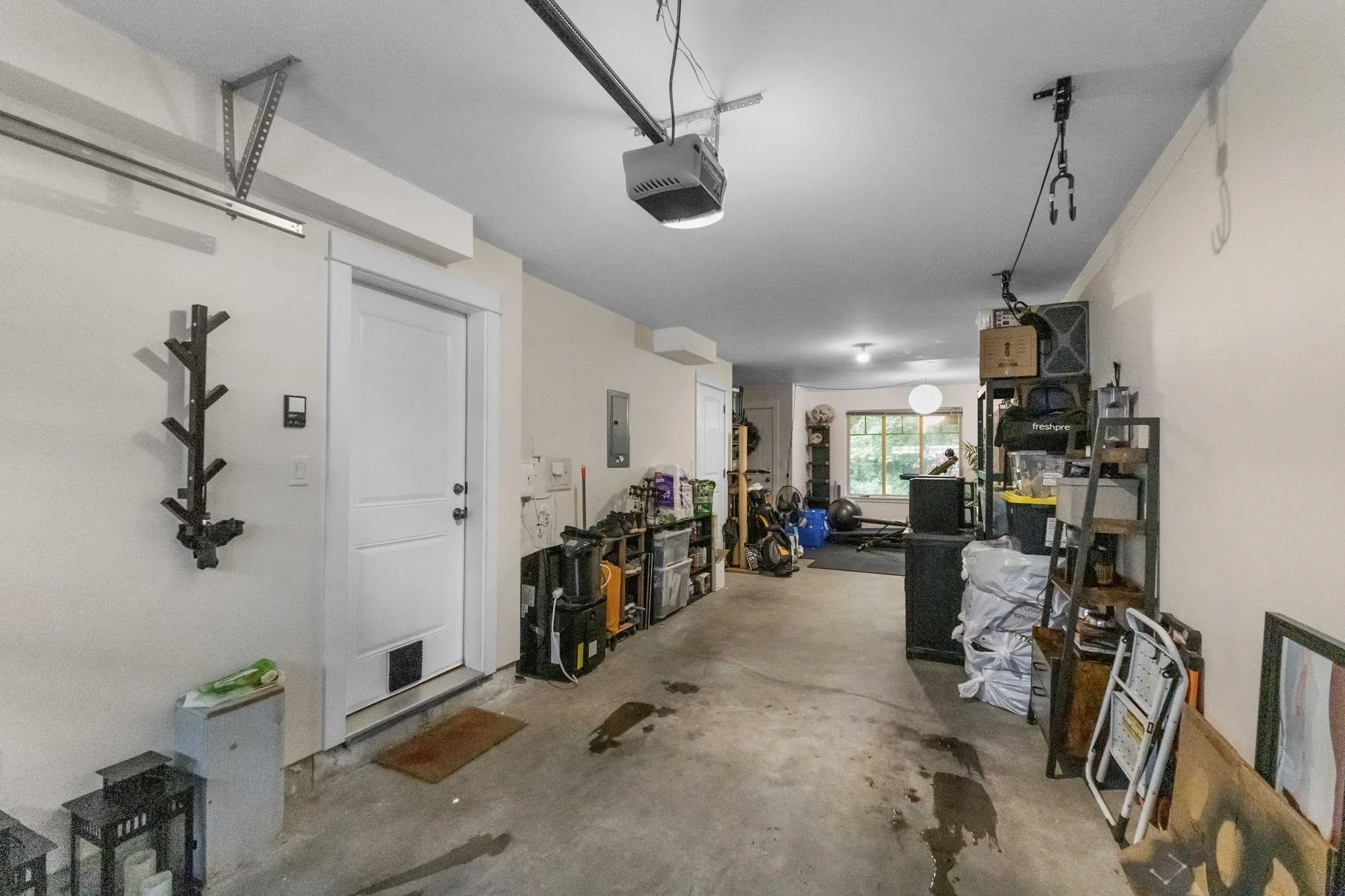 121 3382 Viewmount Drive