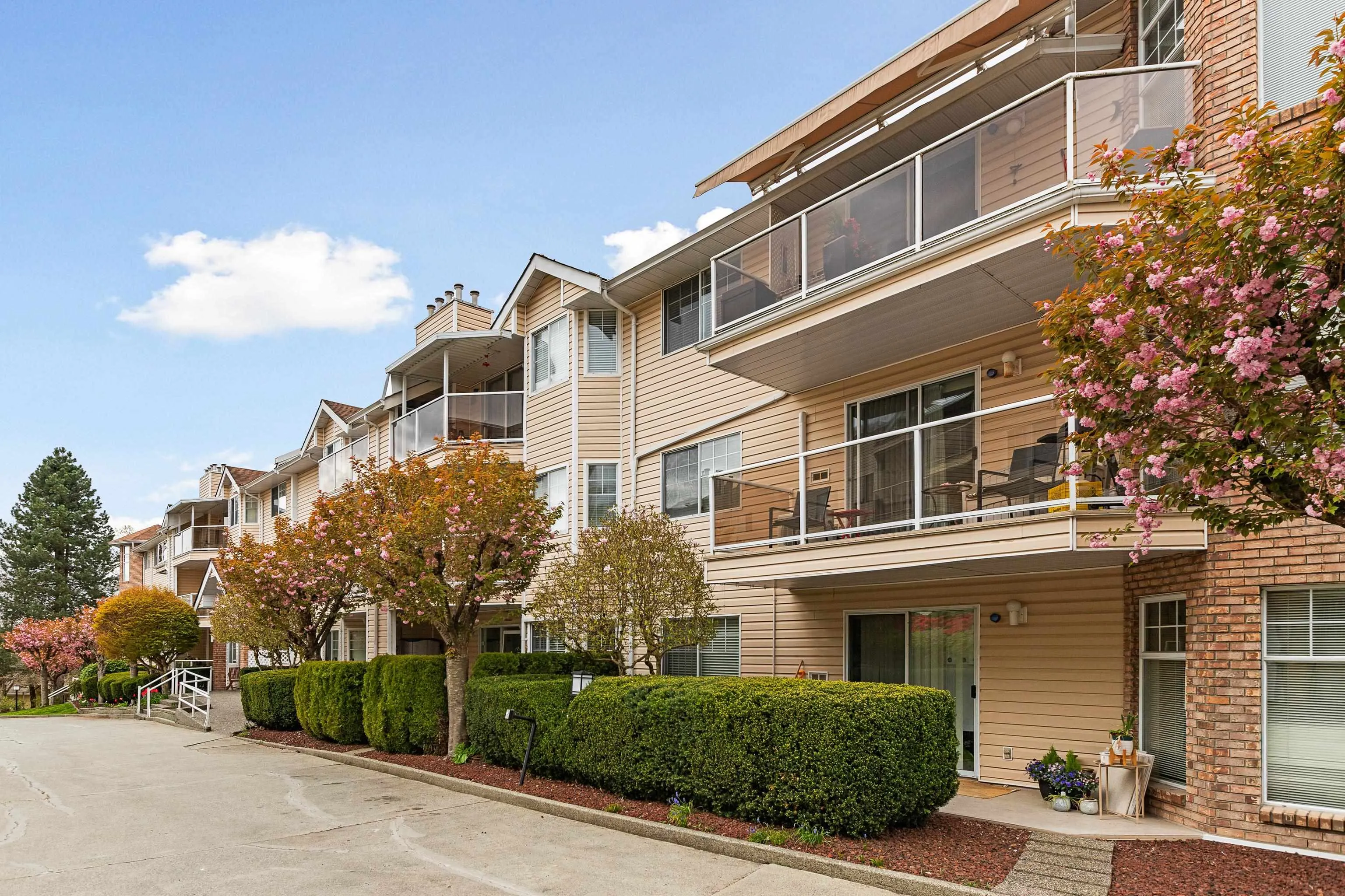 225 22611 116 Avenue