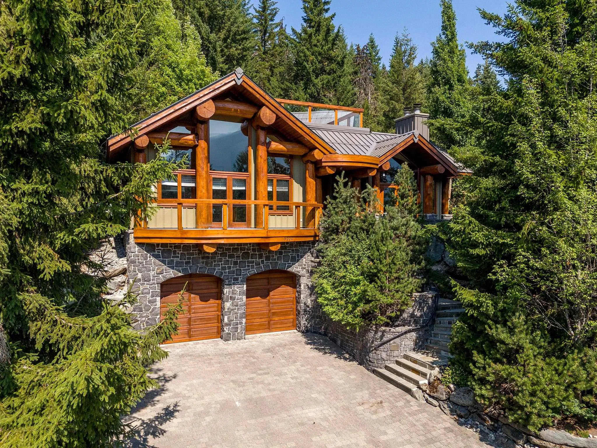 3220 Peak Drive