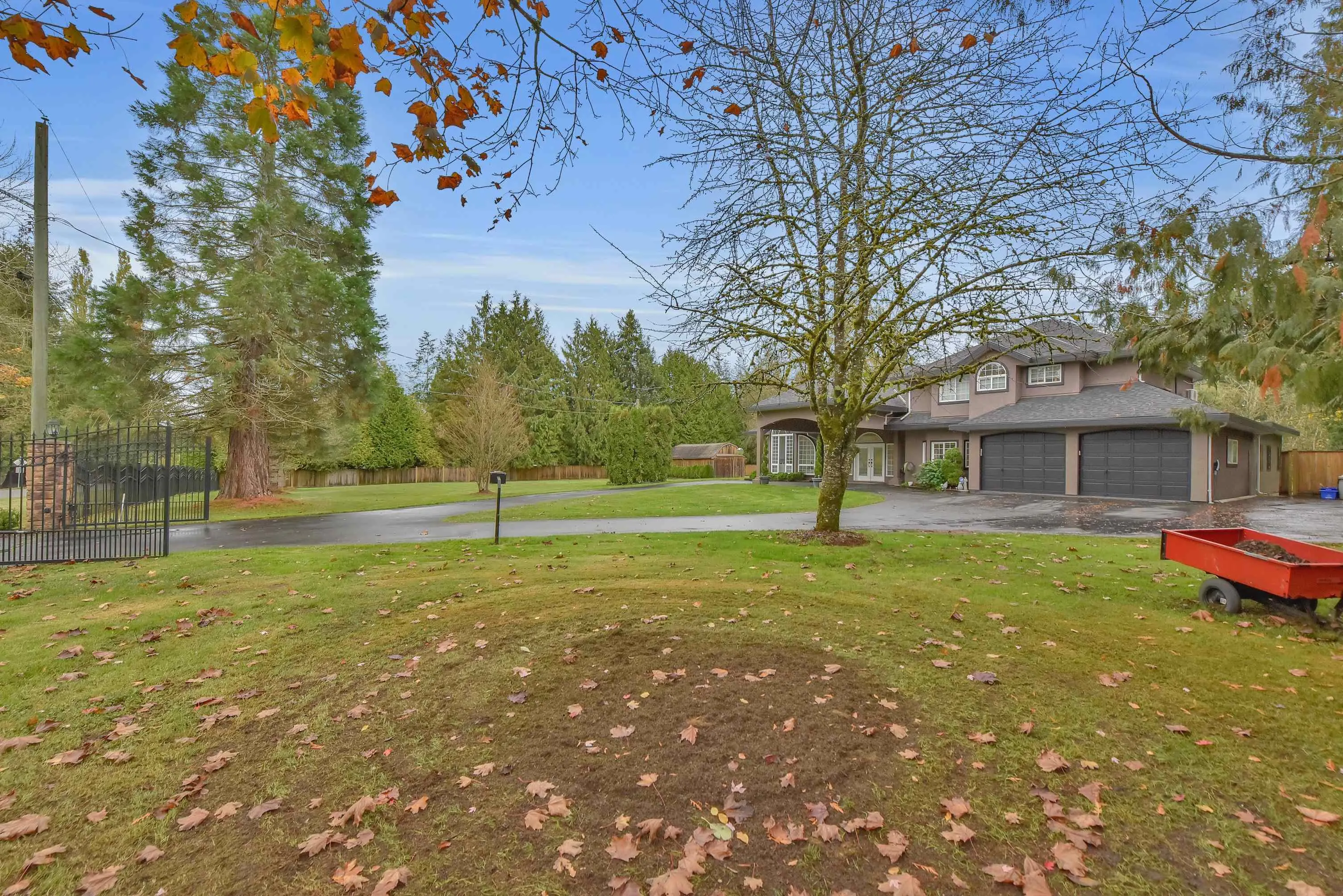 20054 Fernridge Crescent