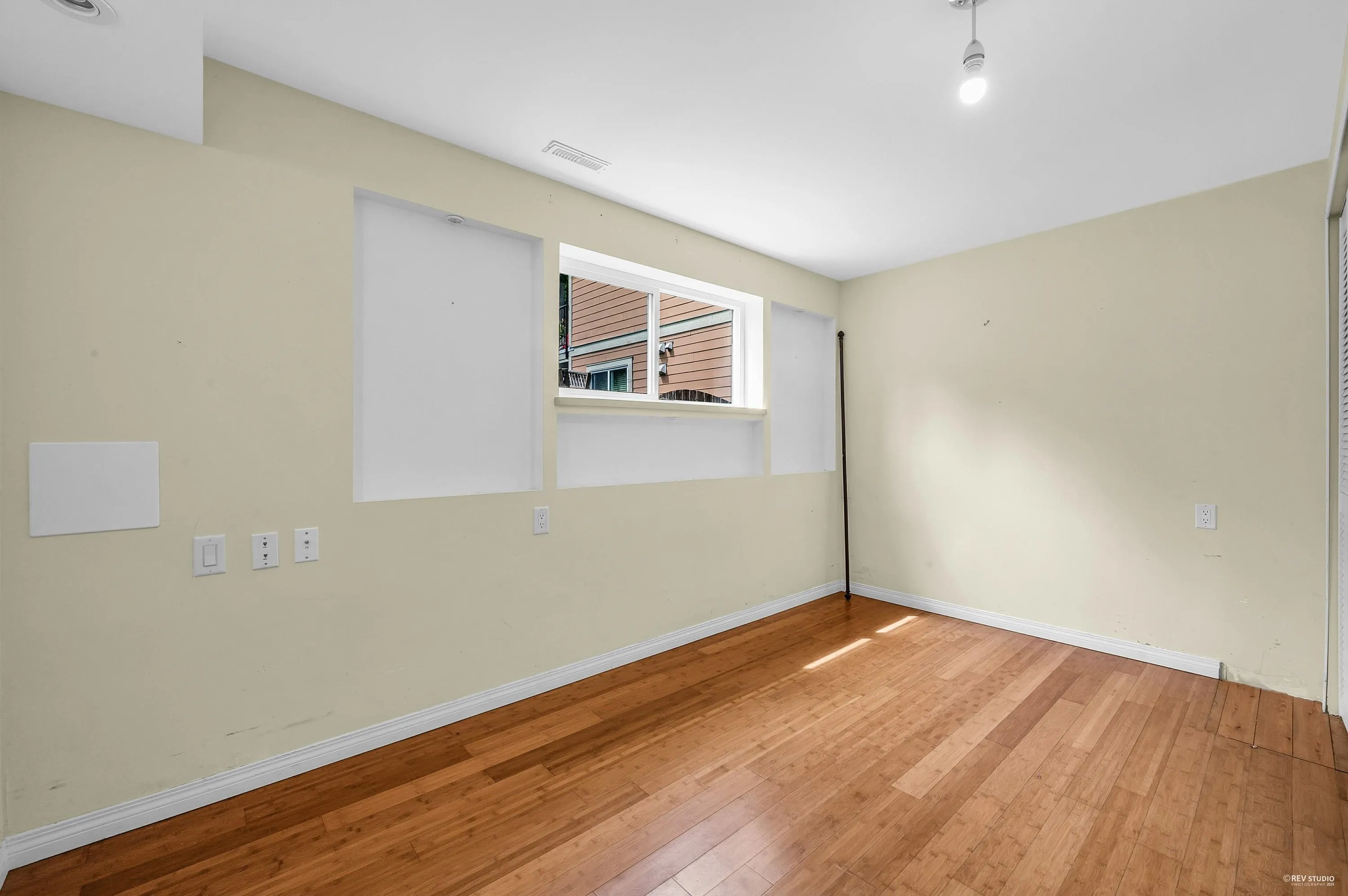 2705 Henry Street