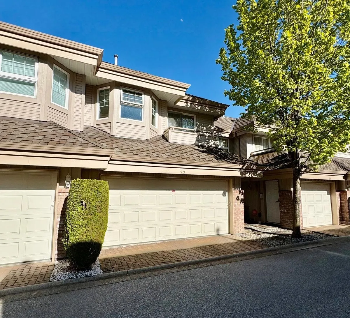 22 5700 Dover Crescent