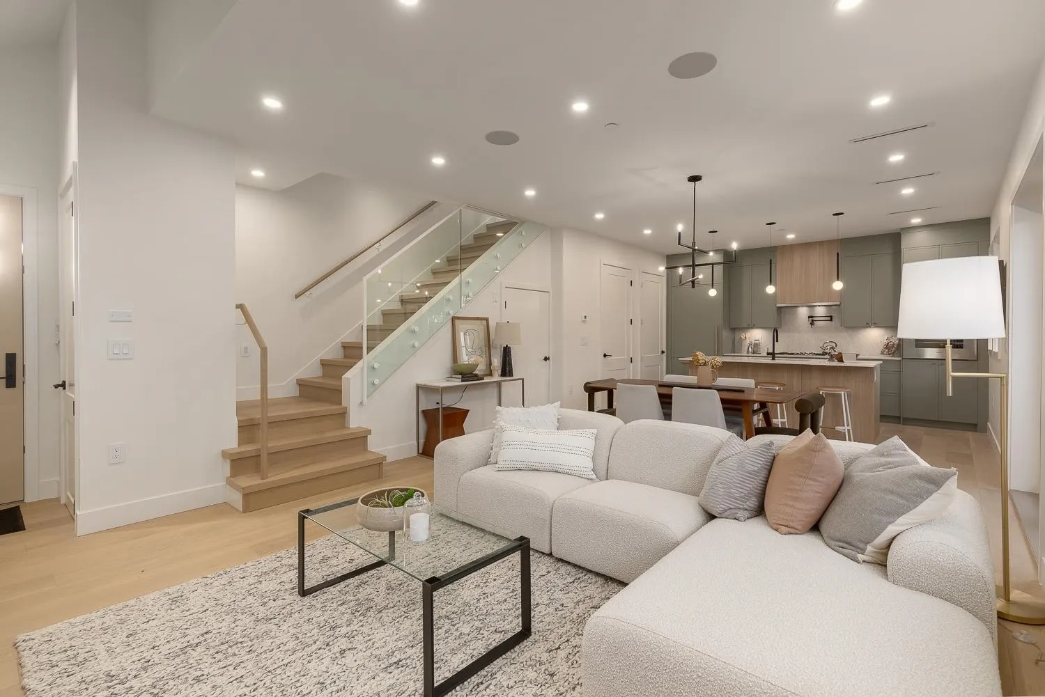231 W 15th Avenue