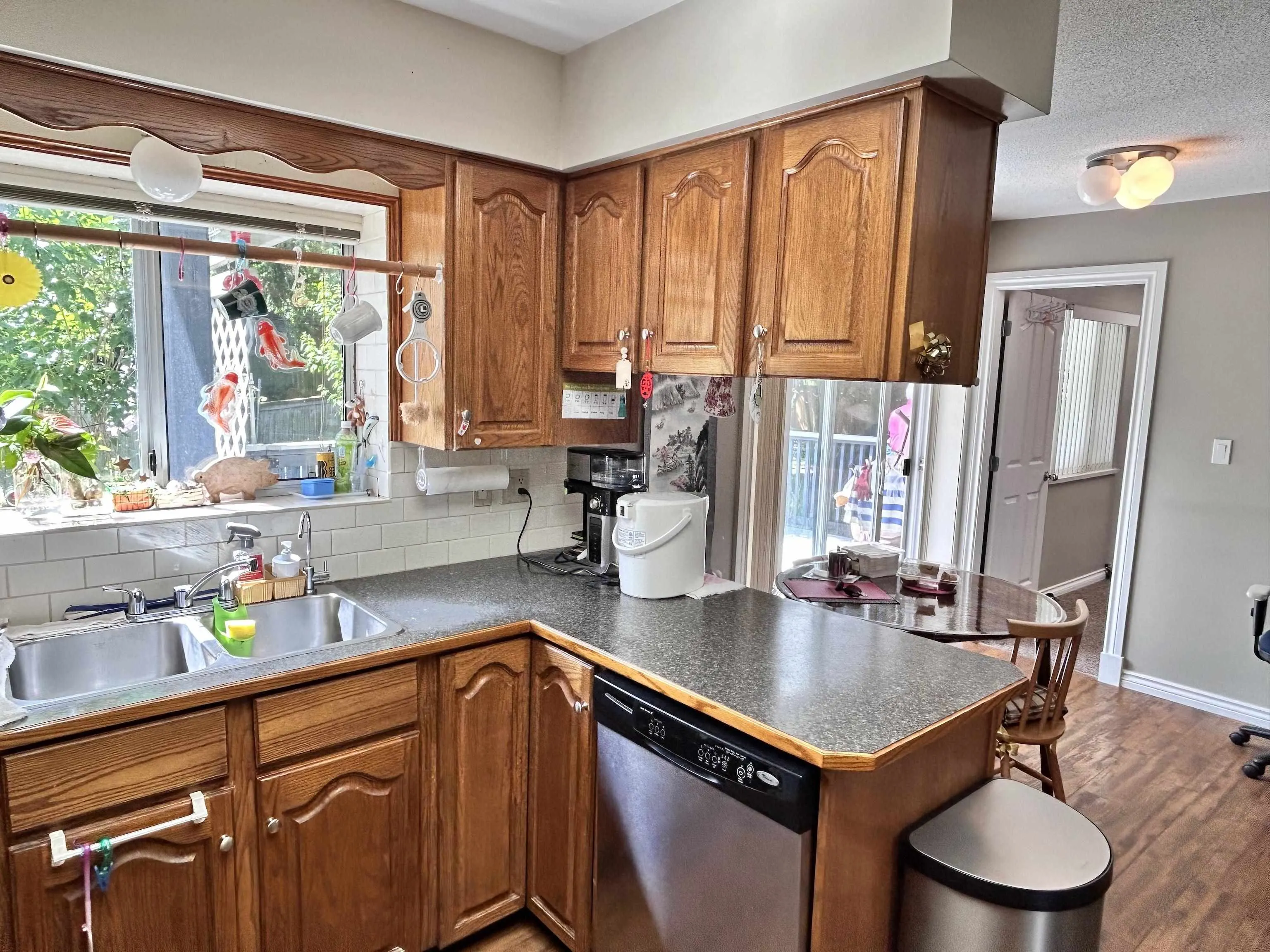 8160 Rosebank Crescent