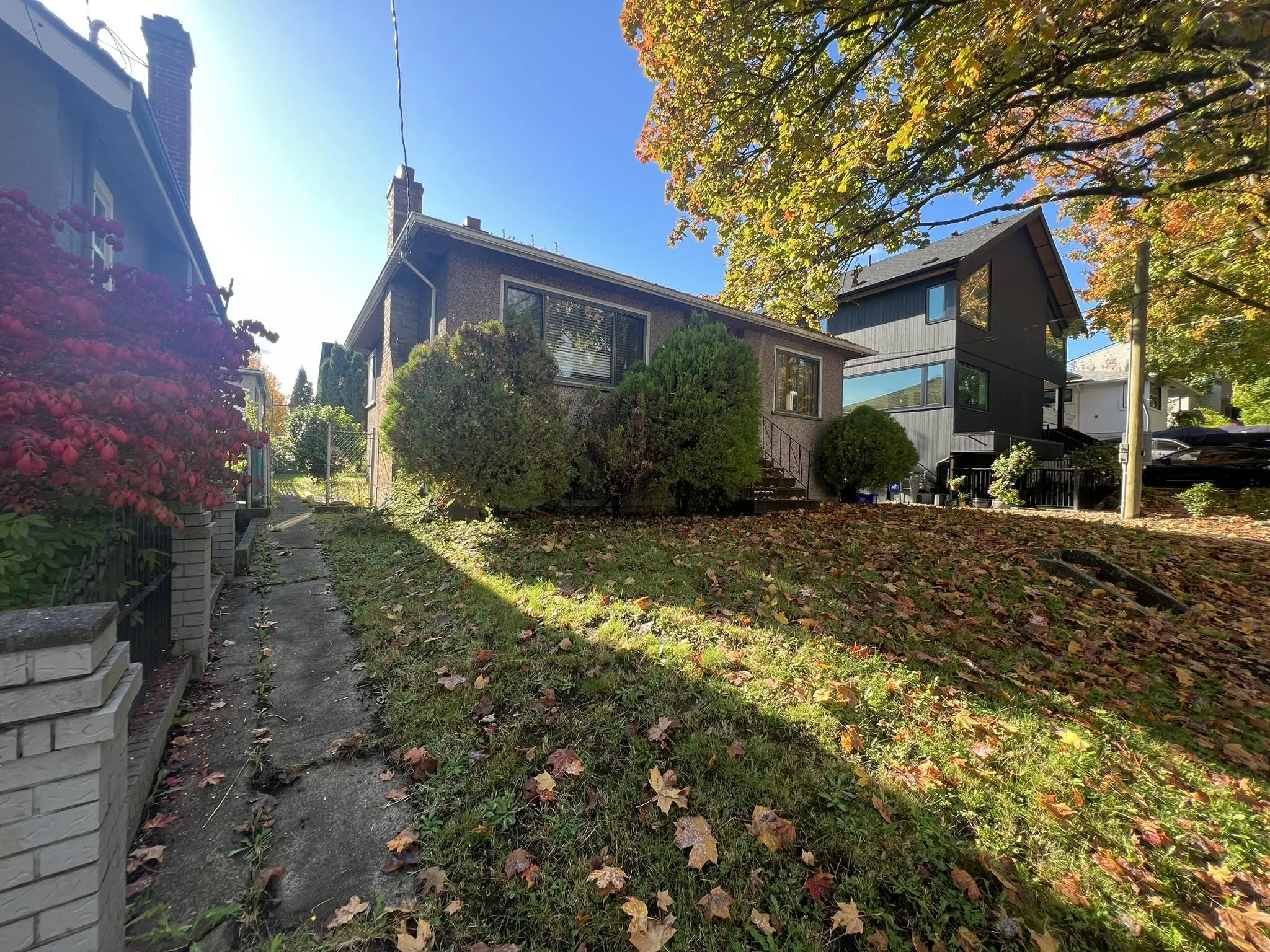 360 E 24th Avenue