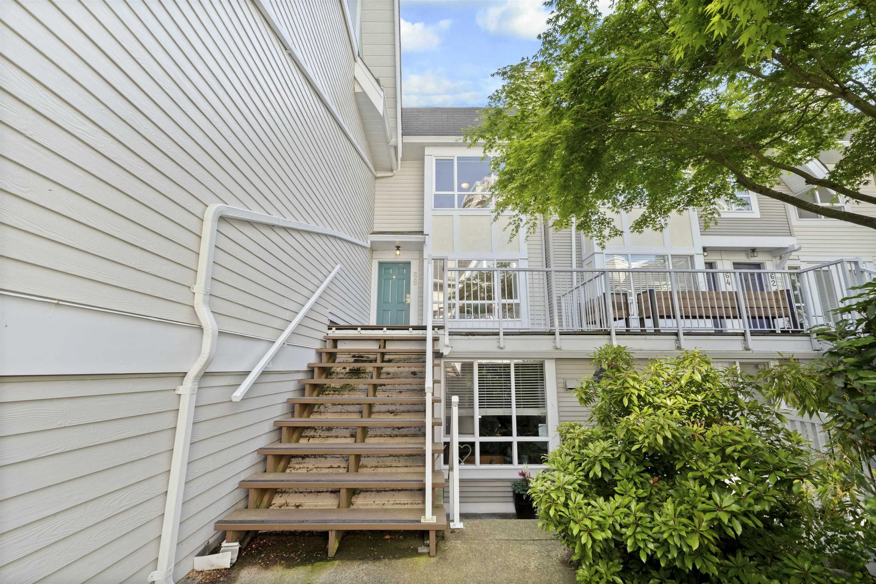 66 6588 Southoaks Crescent
