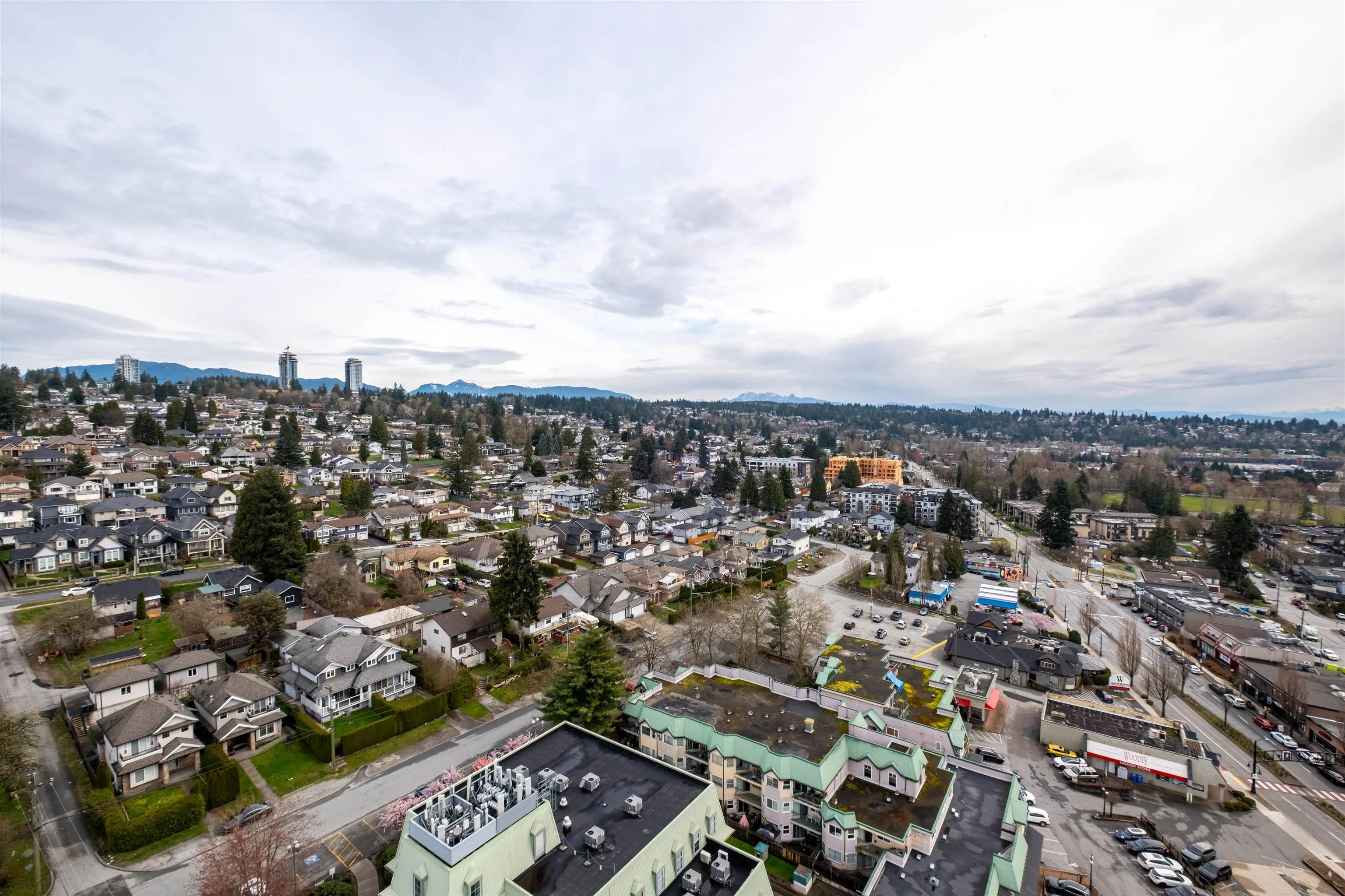 1809 901 Lougheed Highway