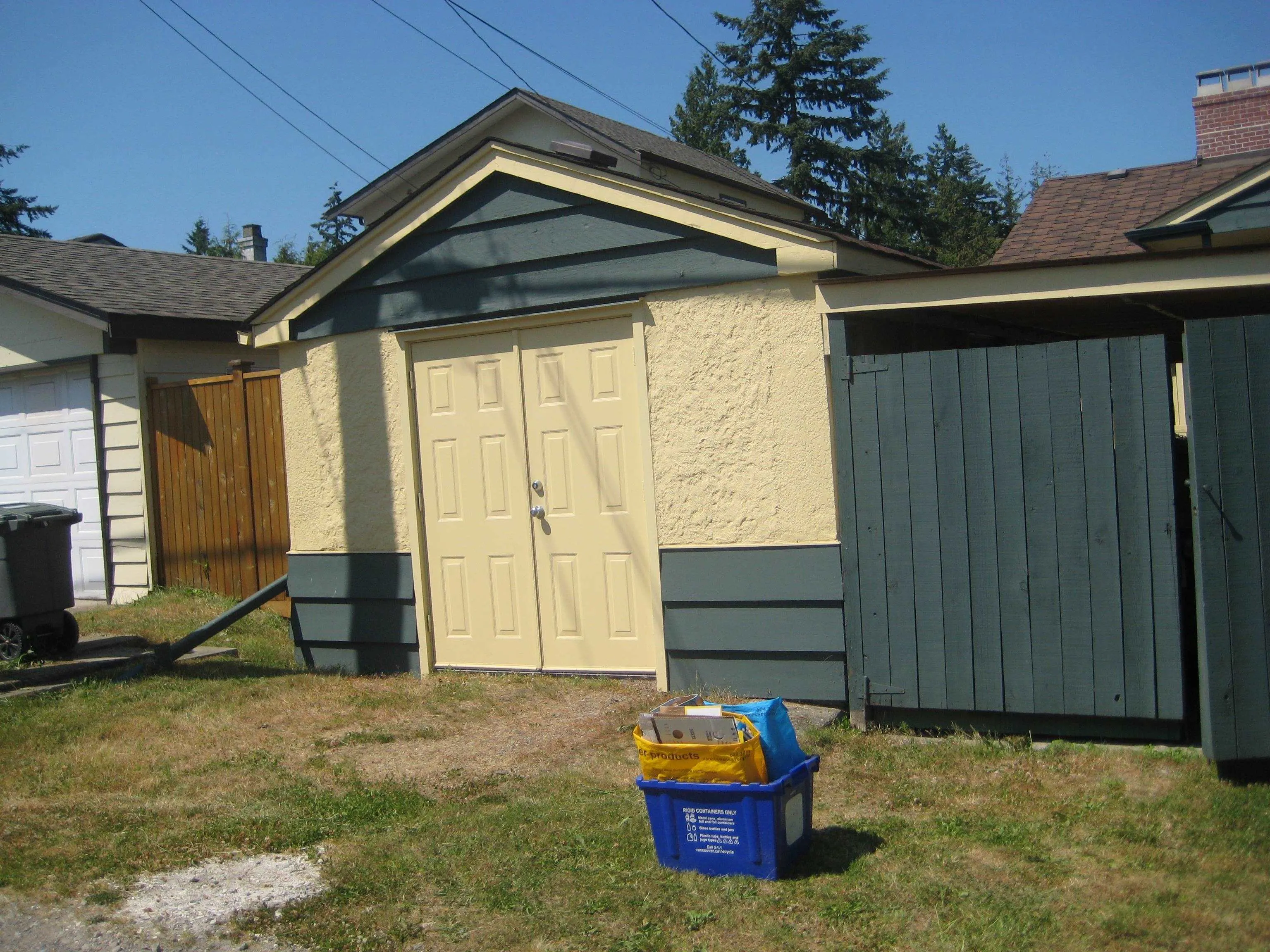 936 W 37th Avenue