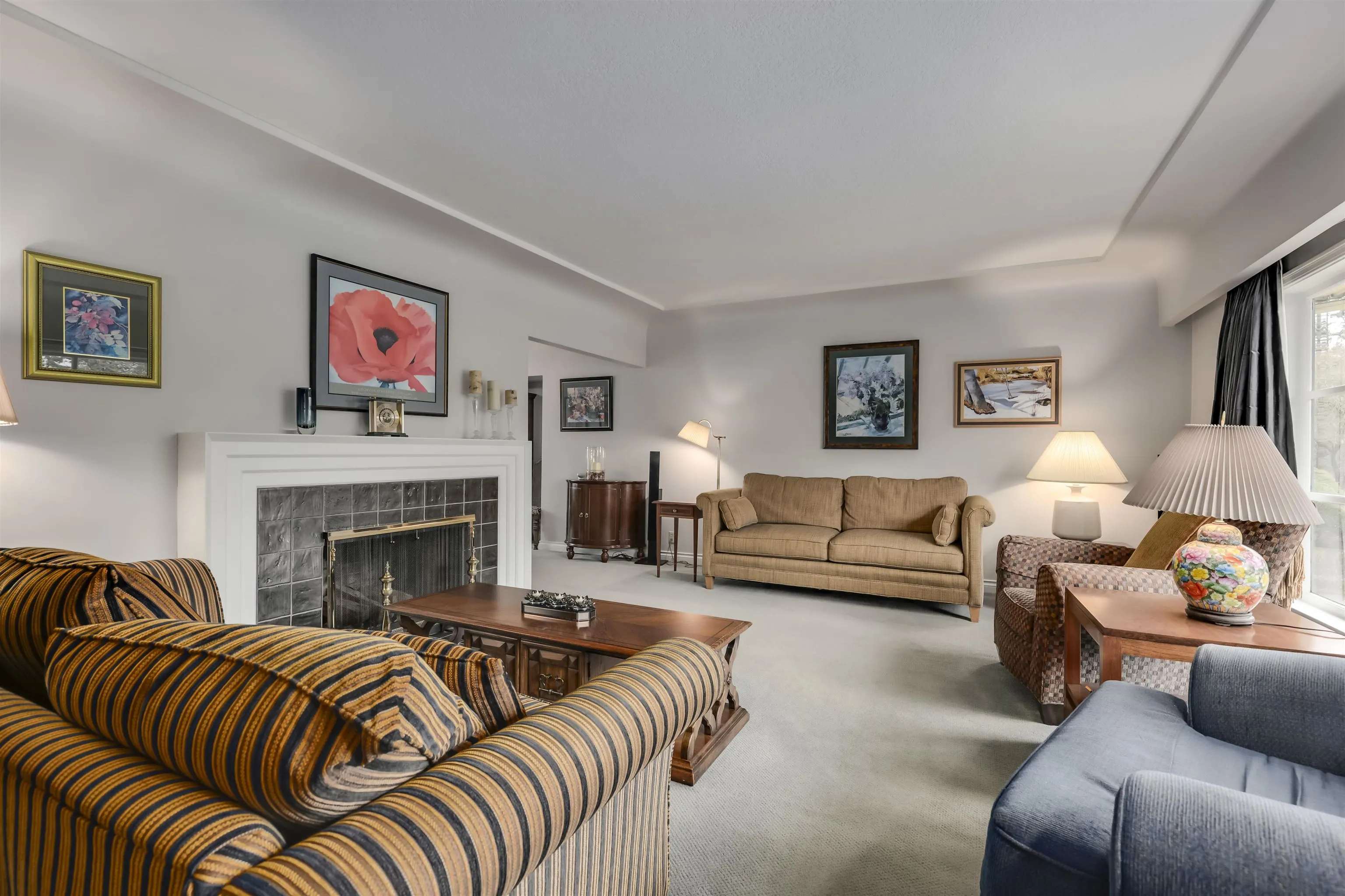 936 W 37th Avenue