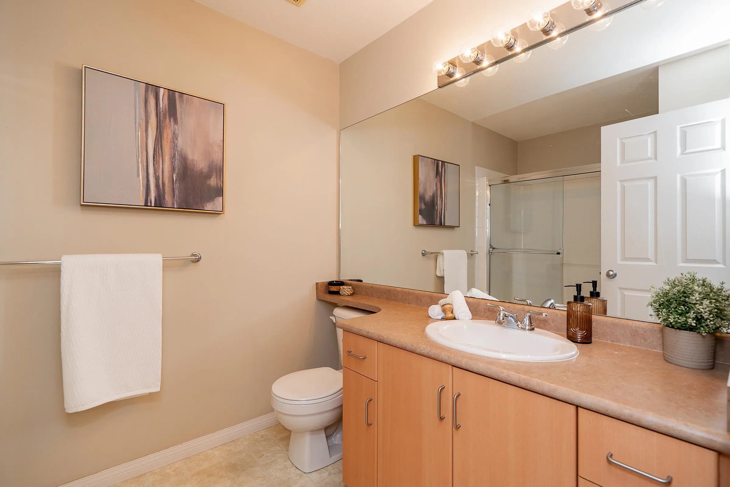 70 1055 Riverwood Gate