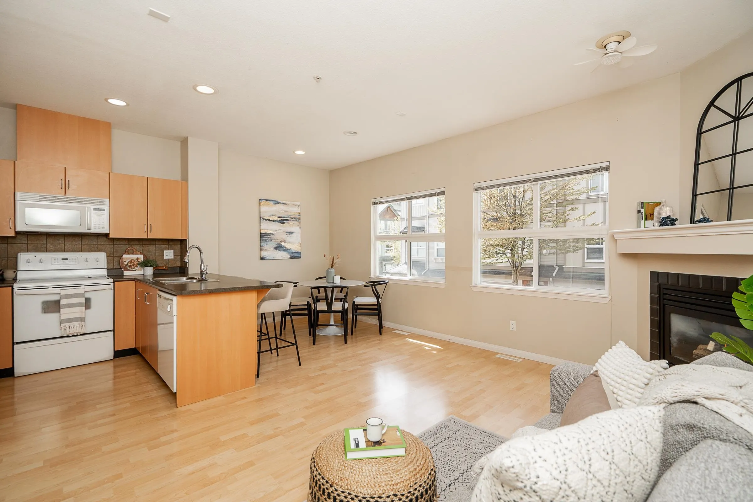 70 1055 Riverwood Gate