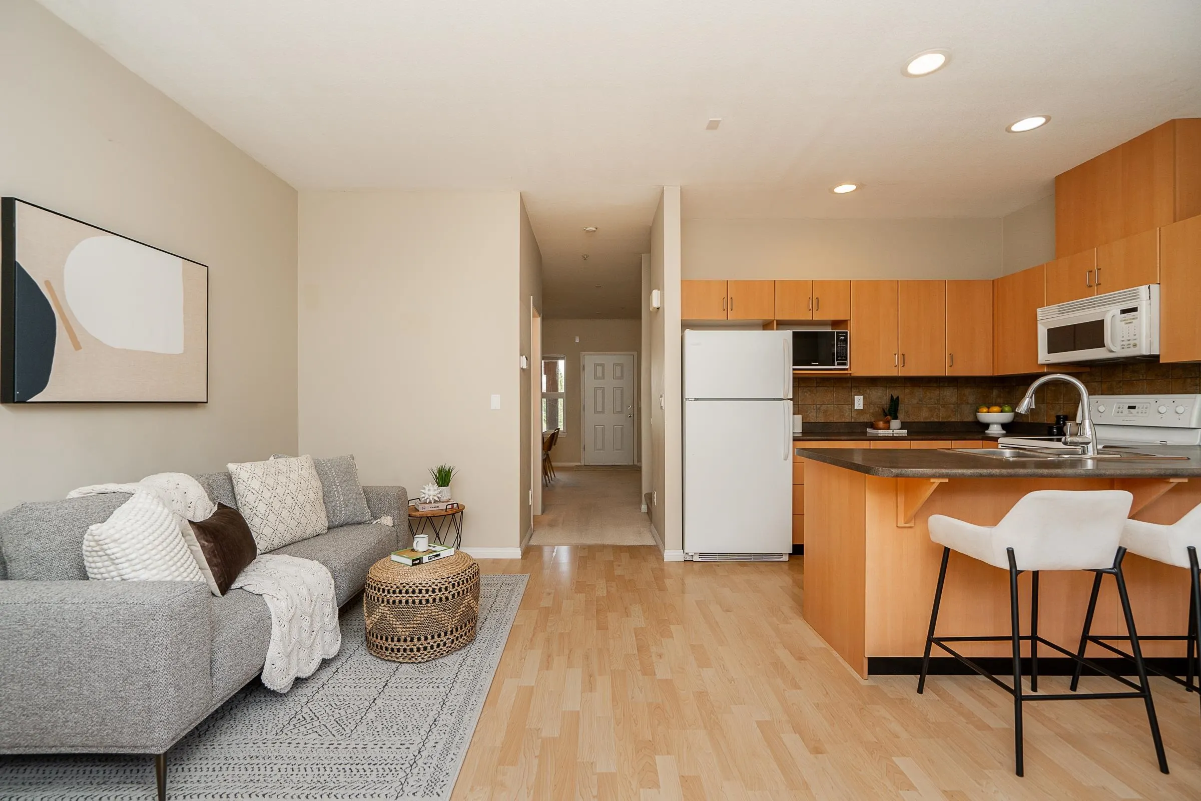 70 1055 Riverwood Gate