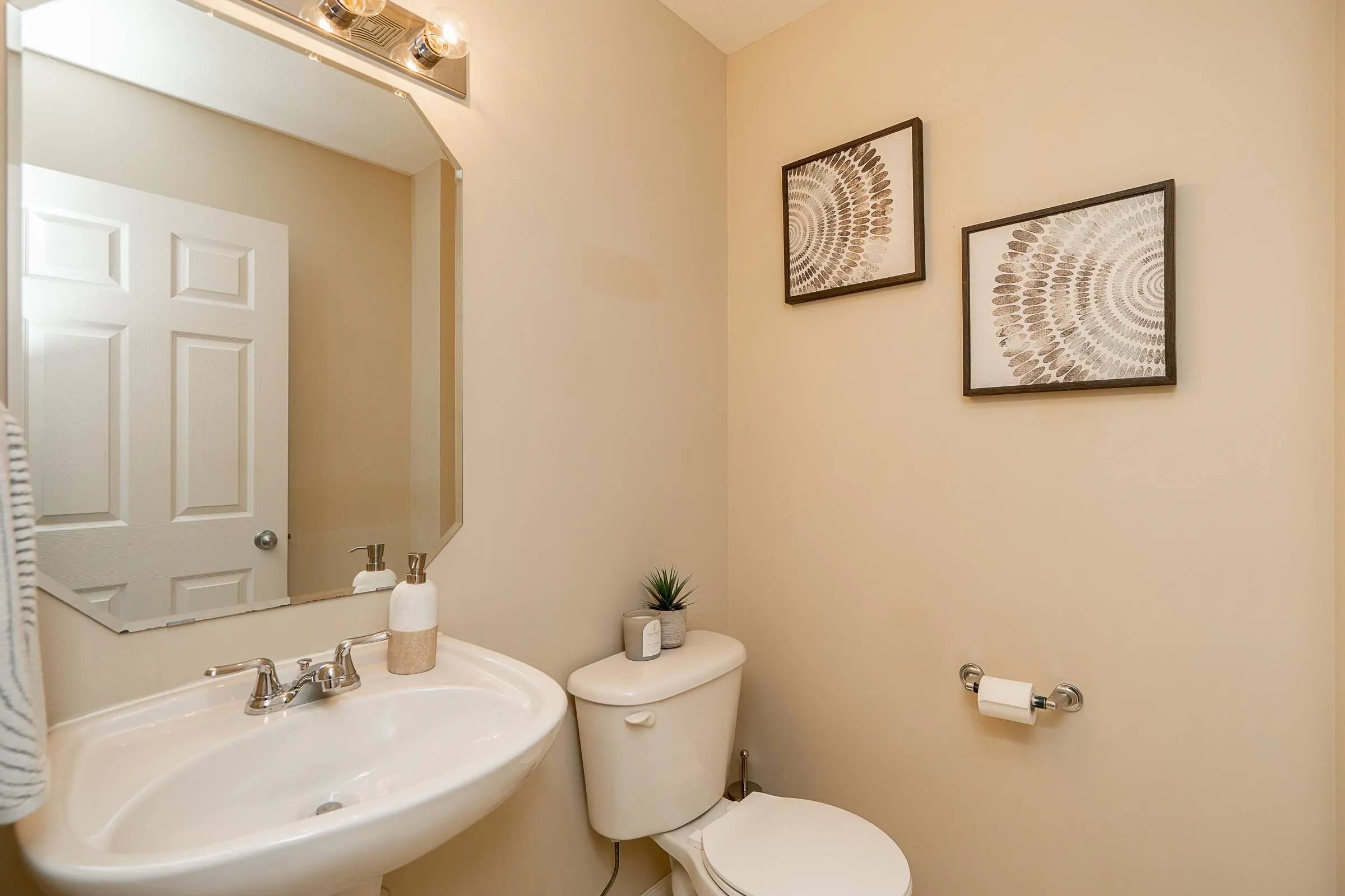 70 1055 Riverwood Gate