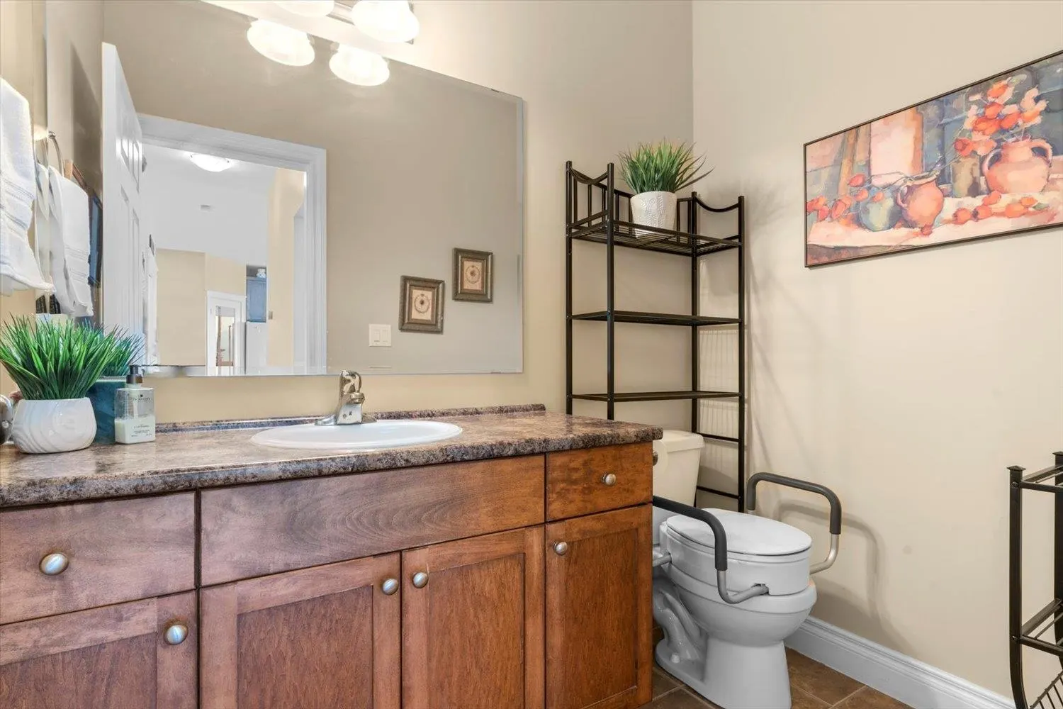 122 8590 Sunrise Drive