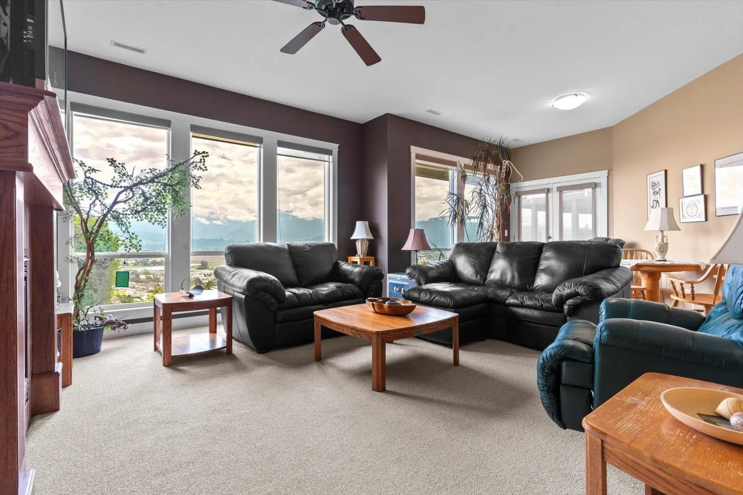 122 8590 Sunrise Drive