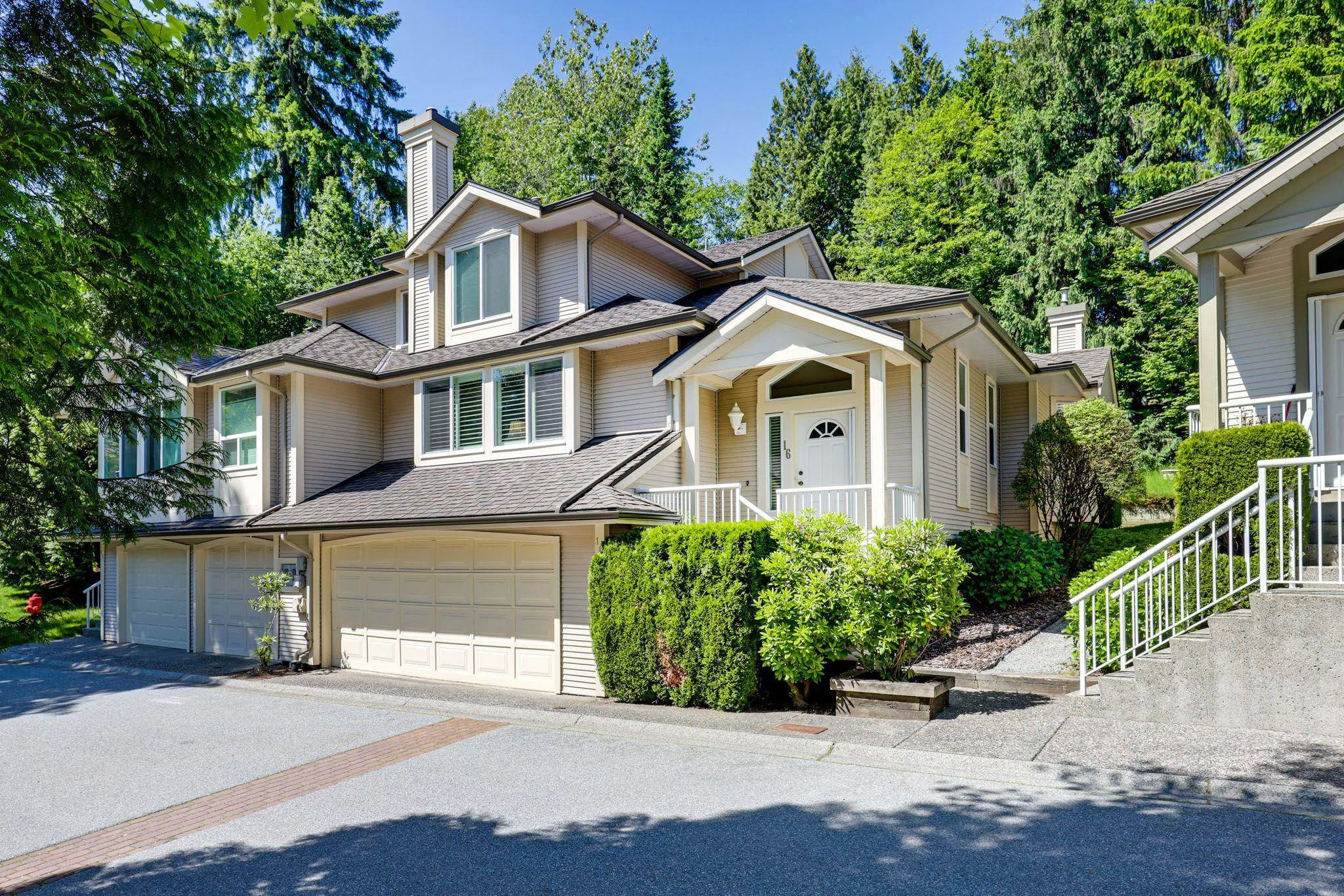 16 101 Parkside Drive