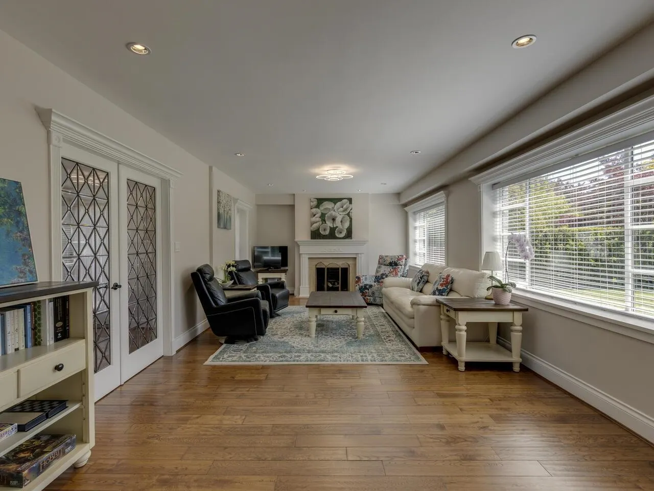 1529 W 33rd Avenue