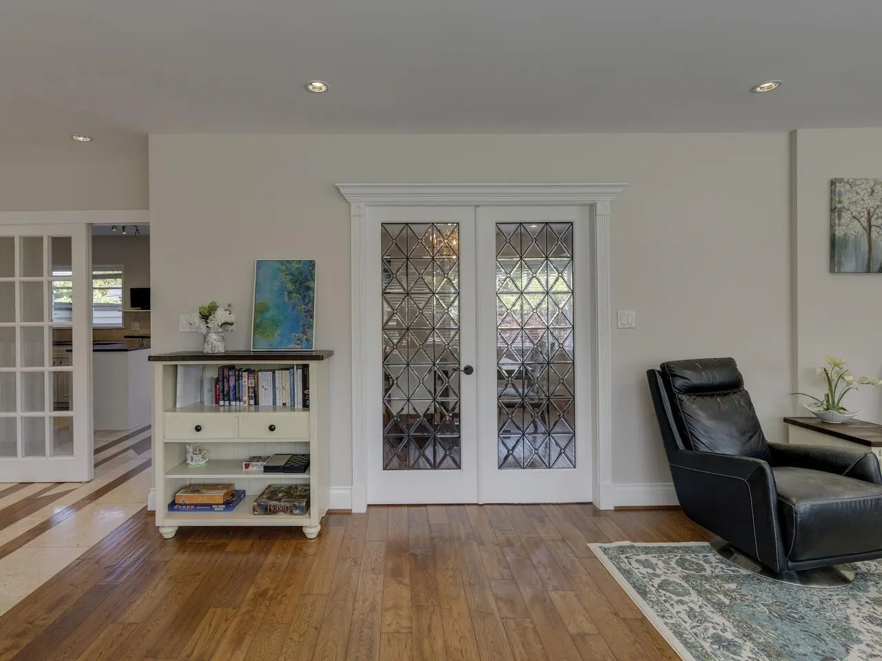 1529 W 33rd Avenue