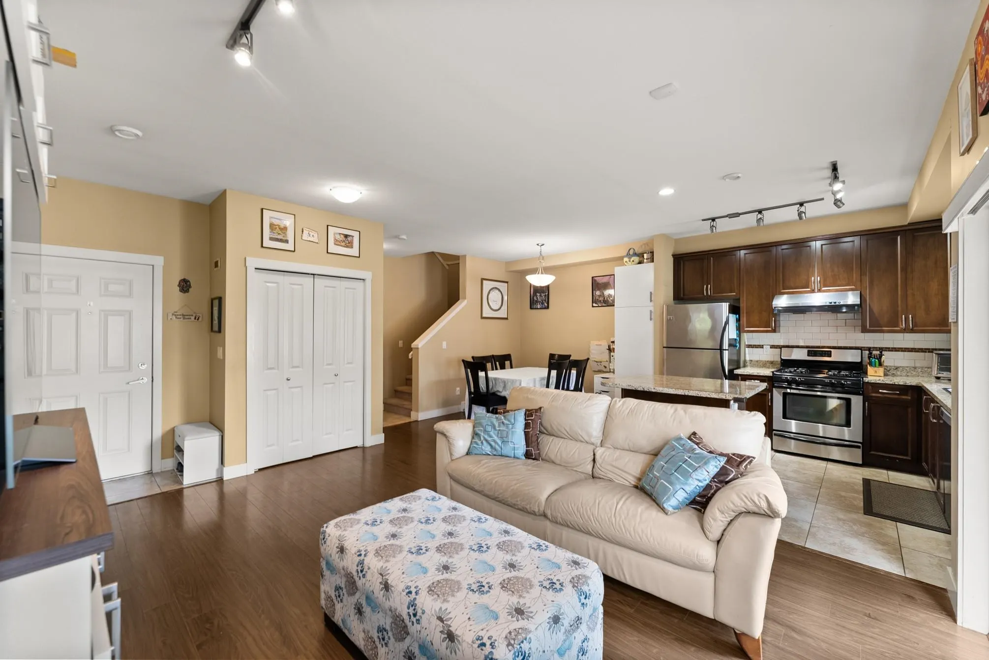 22 11393 Steveston Highway